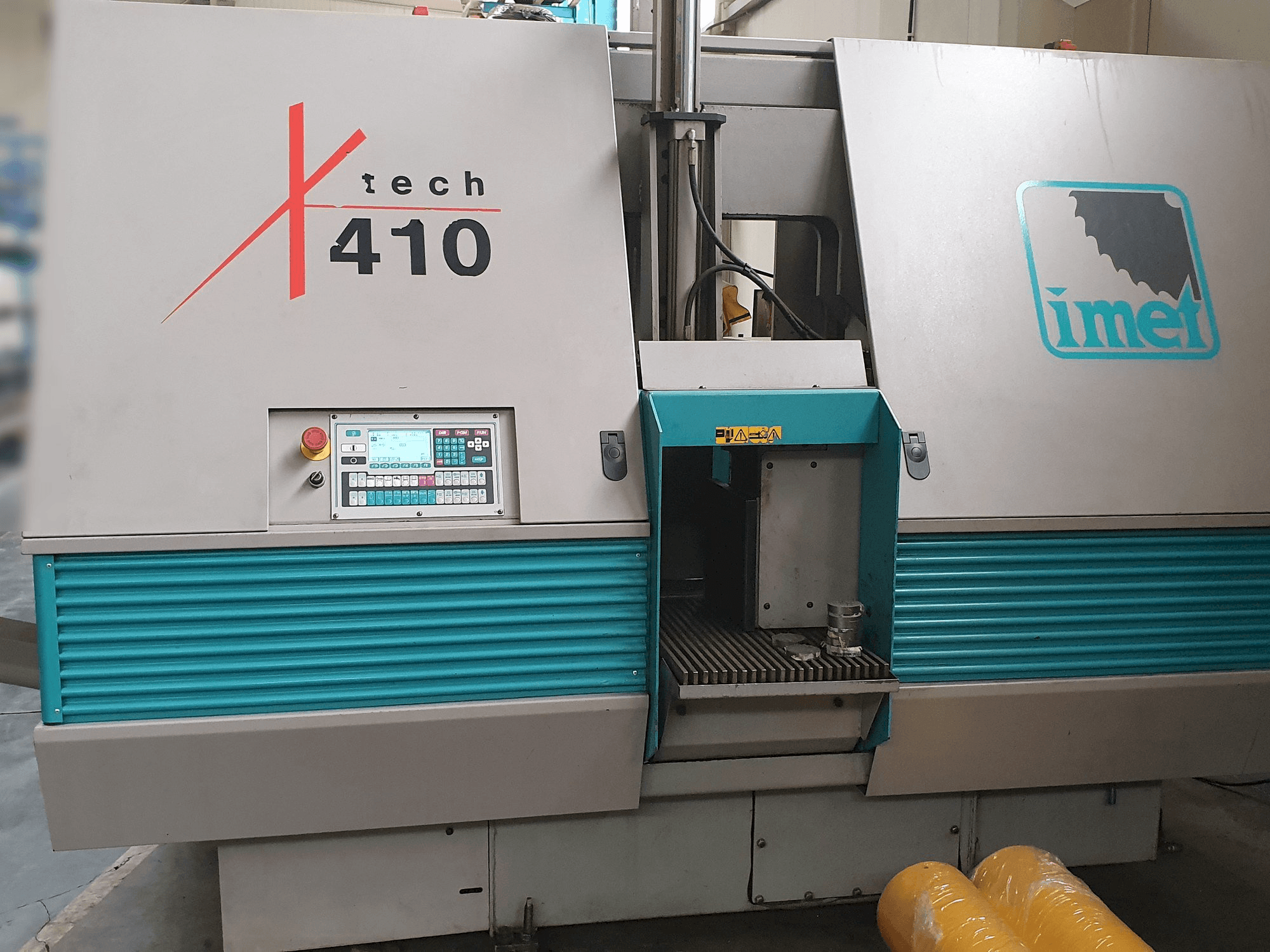 Prikaz stroja Imet X-TECH 410 sprijeda