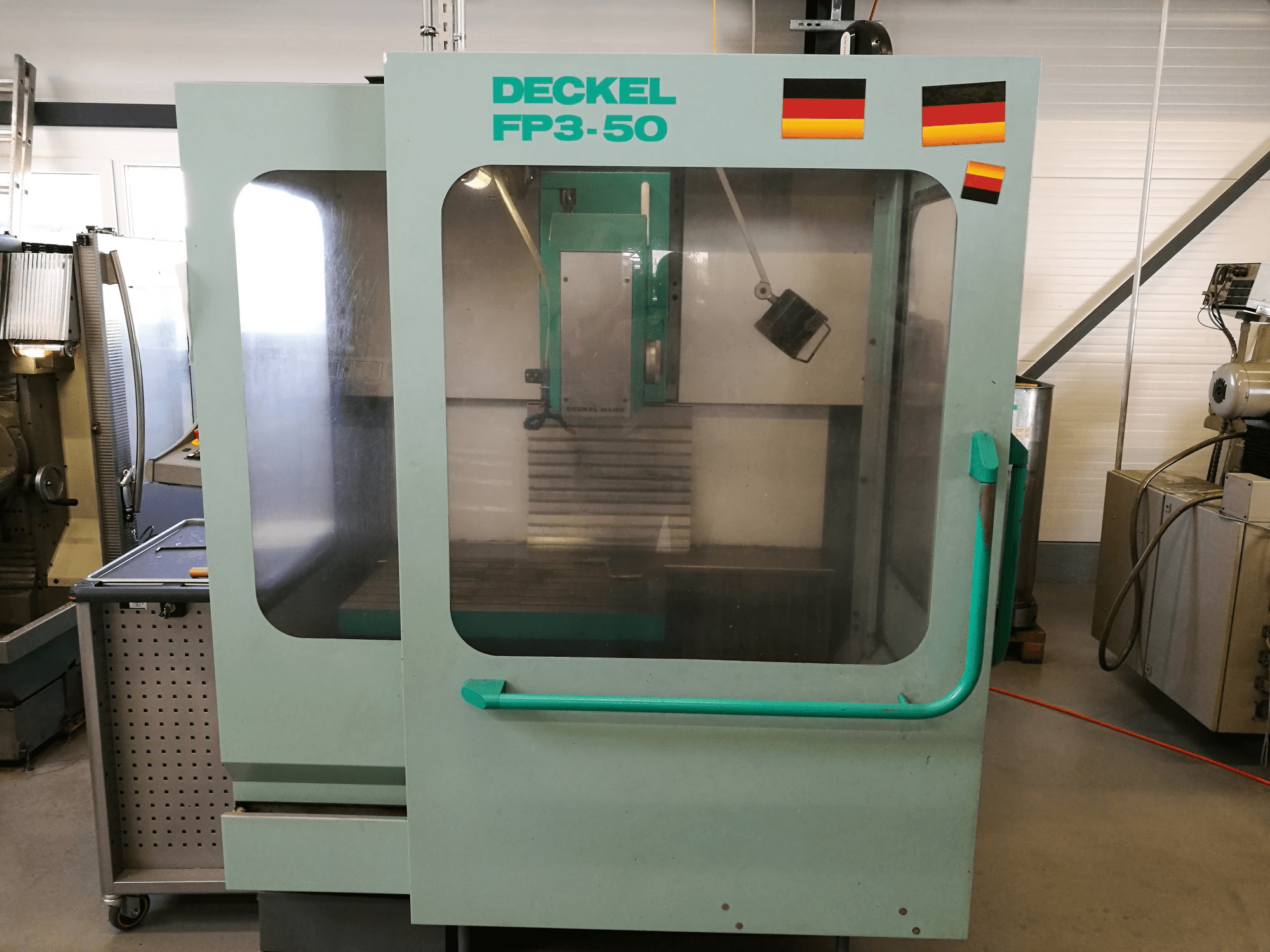 Prikaz stroja DECKEL FP3-50 sprijeda