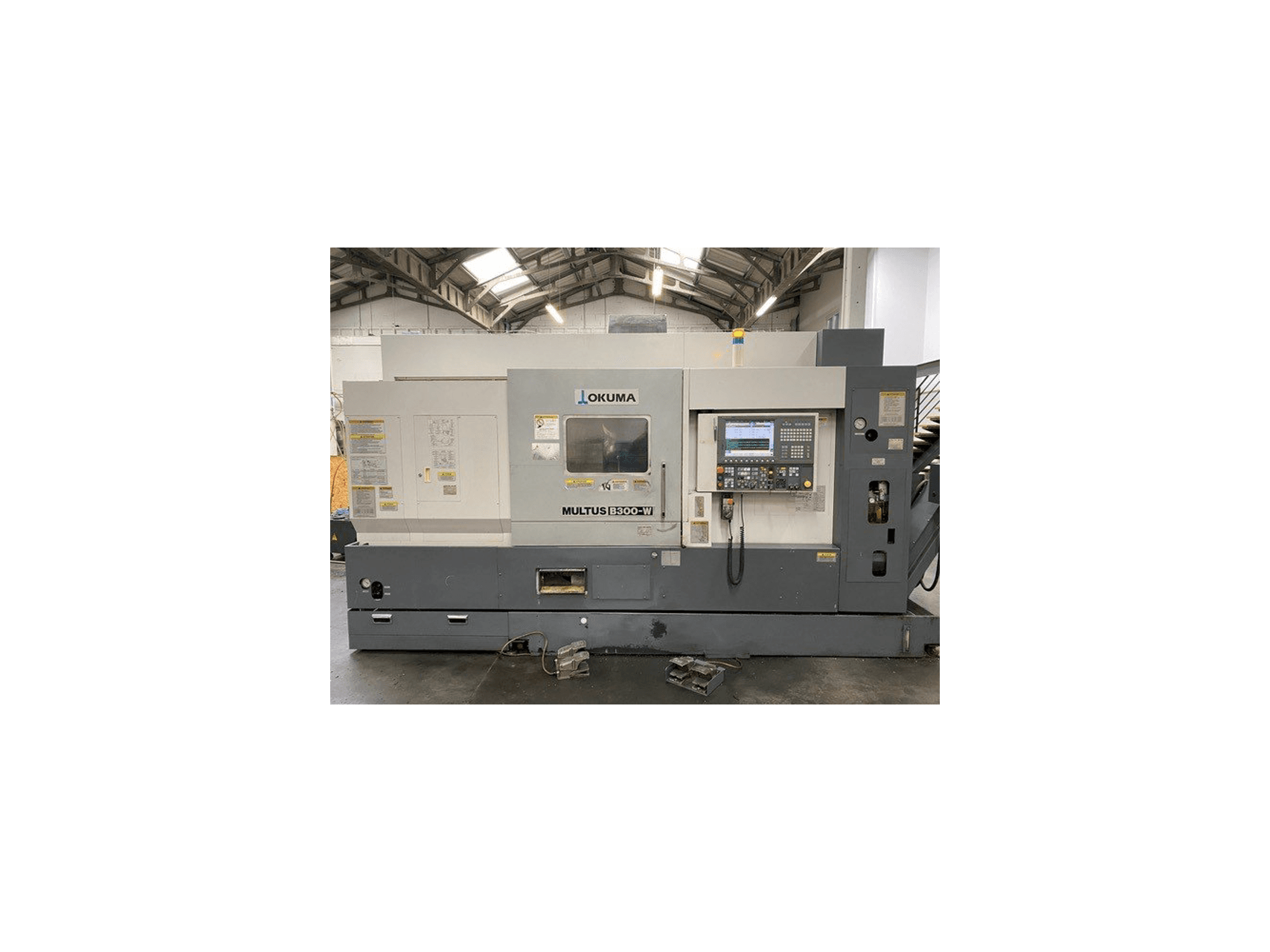Prikaz stroja Okuma MULTUS B300-W sprijeda