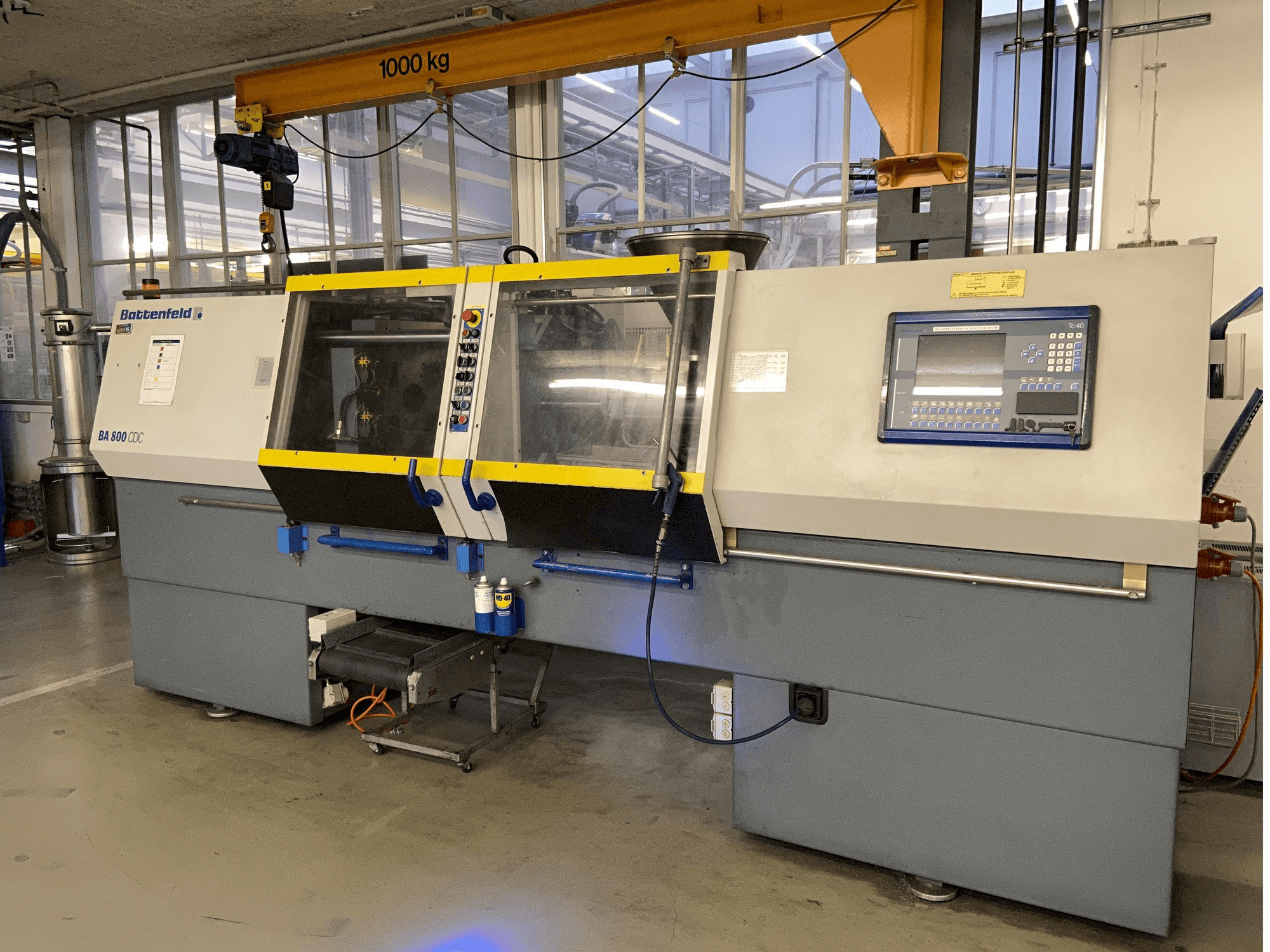 Prikaz stroja Battenfeld BA 800/125 CDC sprijeda
