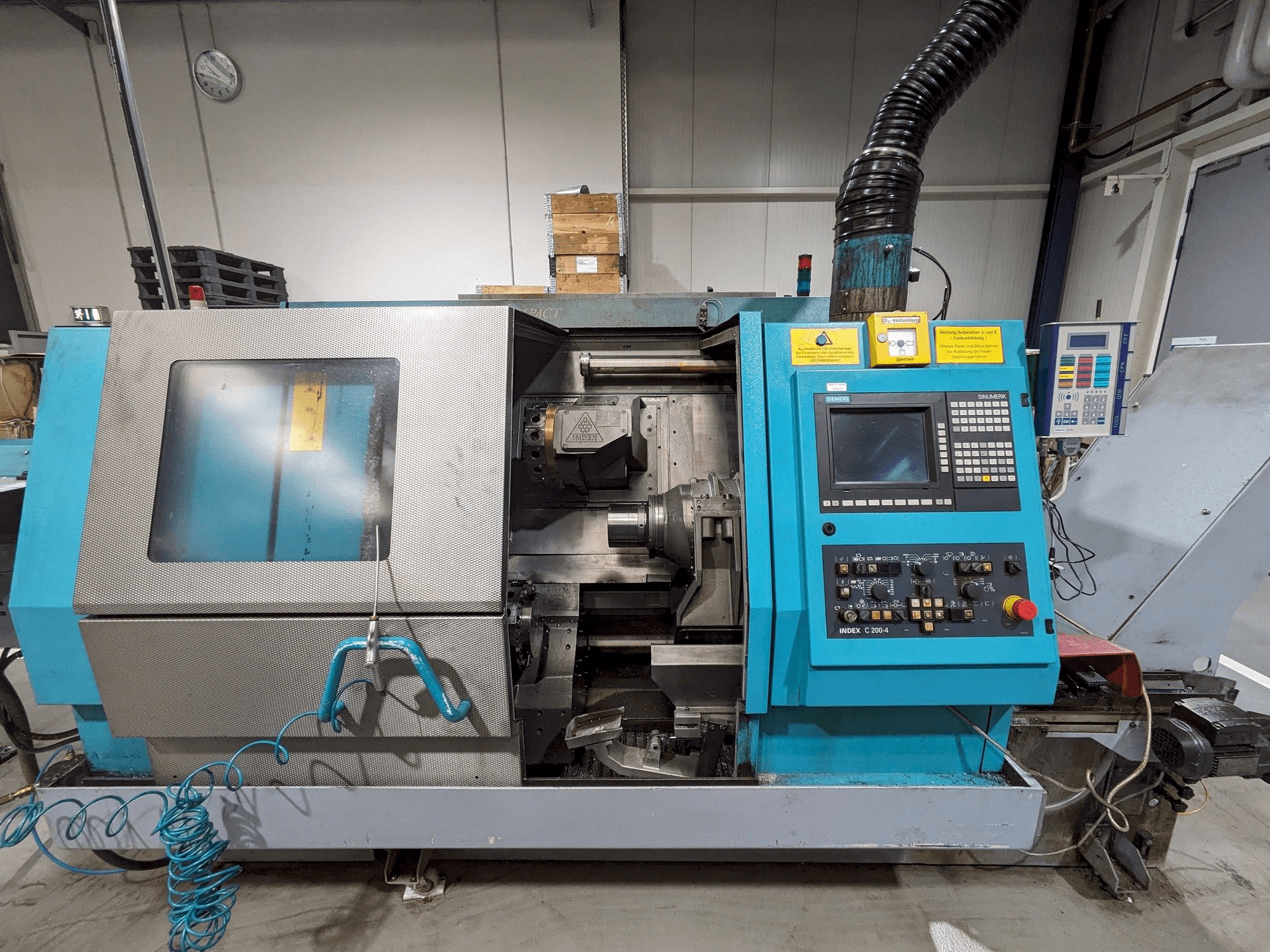 Prikaz stroja Index G200 Compact sprijeda