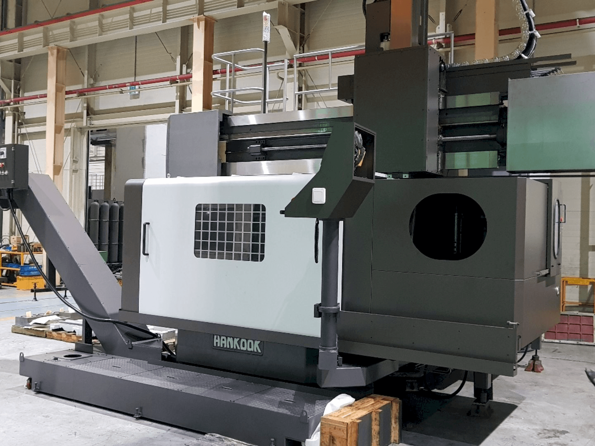 Prikaz stroja HANKOOK VTB-160 sprijeda