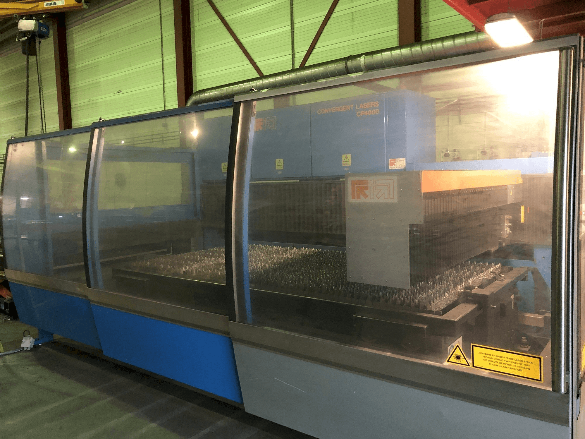 Prikaz stroja Prima Power Platino CP4000 sprijeda