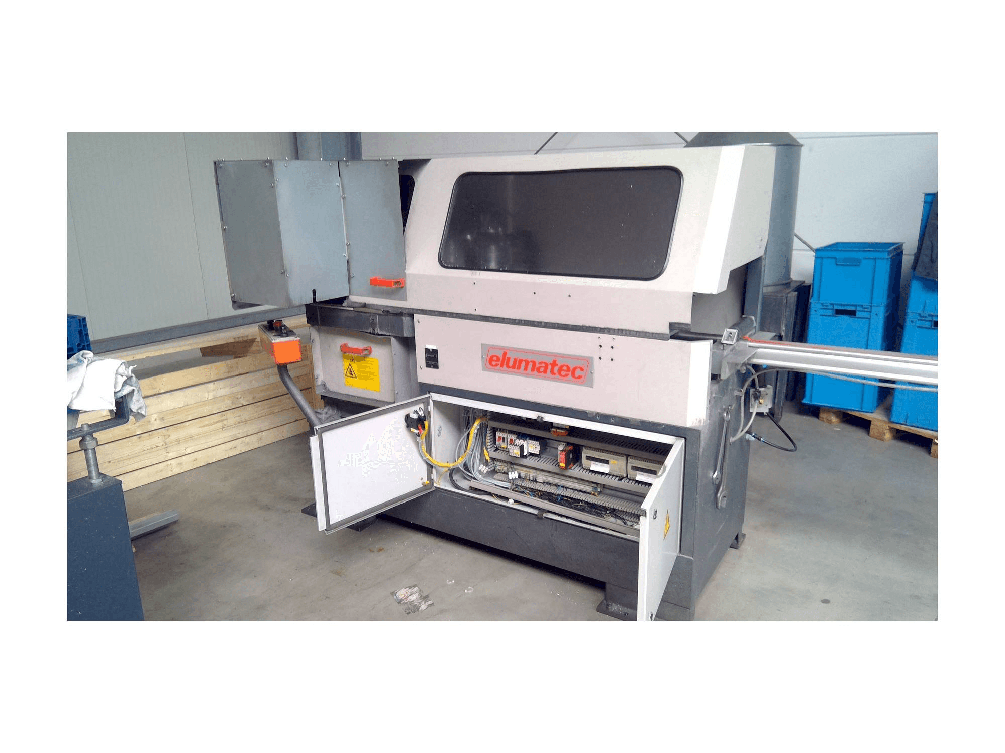 Prikaz stroja Elumatec SA 142/38 sprijeda