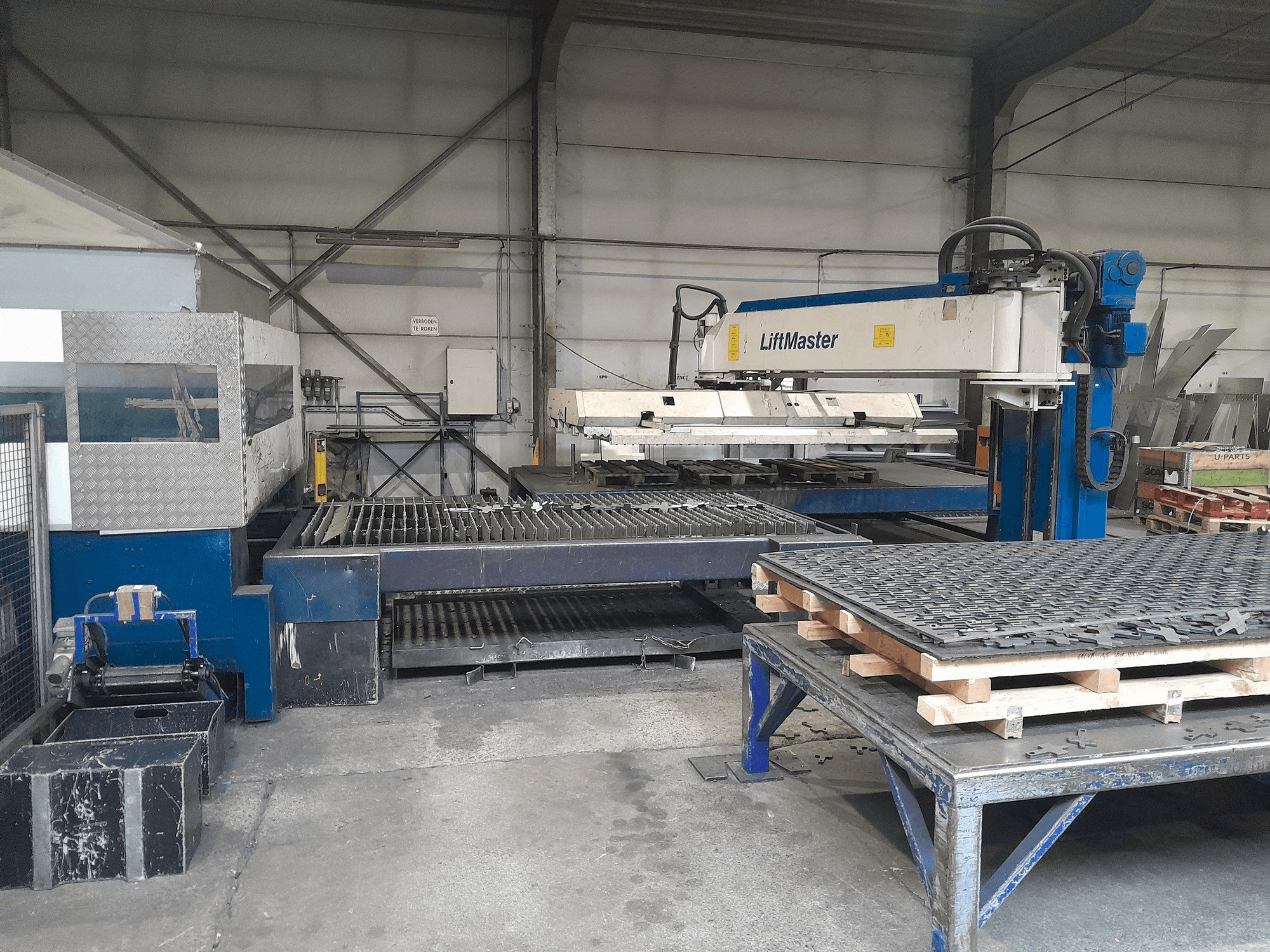 Prikaz stroja Trumpf TruLaser 3030+ Liftmaster sprijeda
