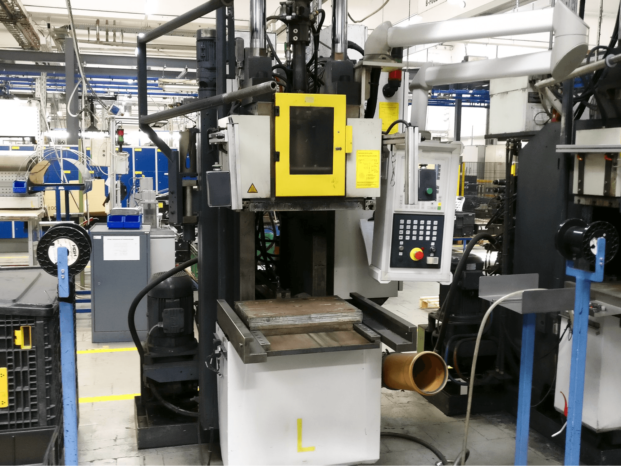 Prikaz stroja Kloeckner Desma 956.050 ZO sprijeda