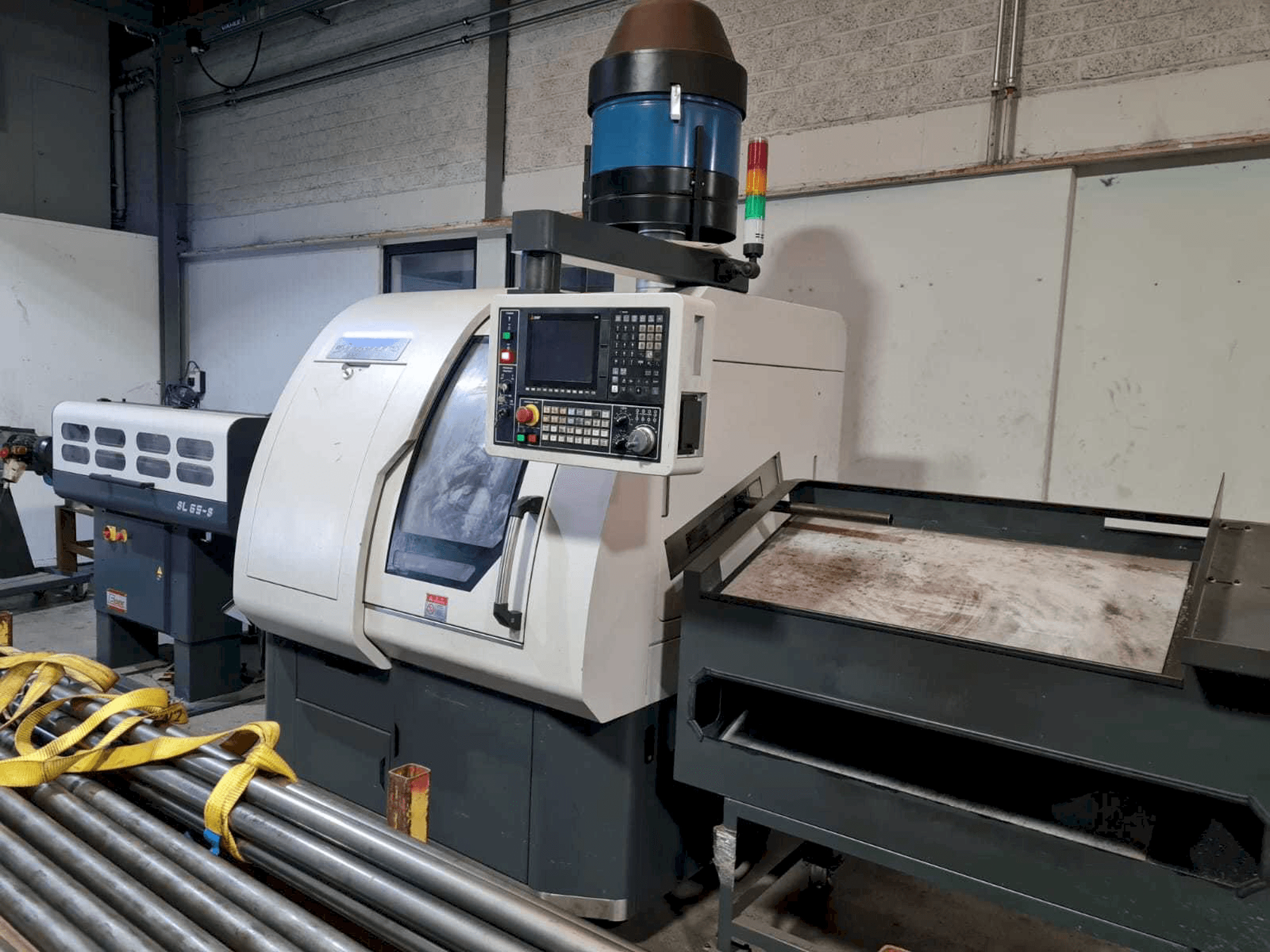 Prikaz stroja Ray Feng RC32 sprijeda