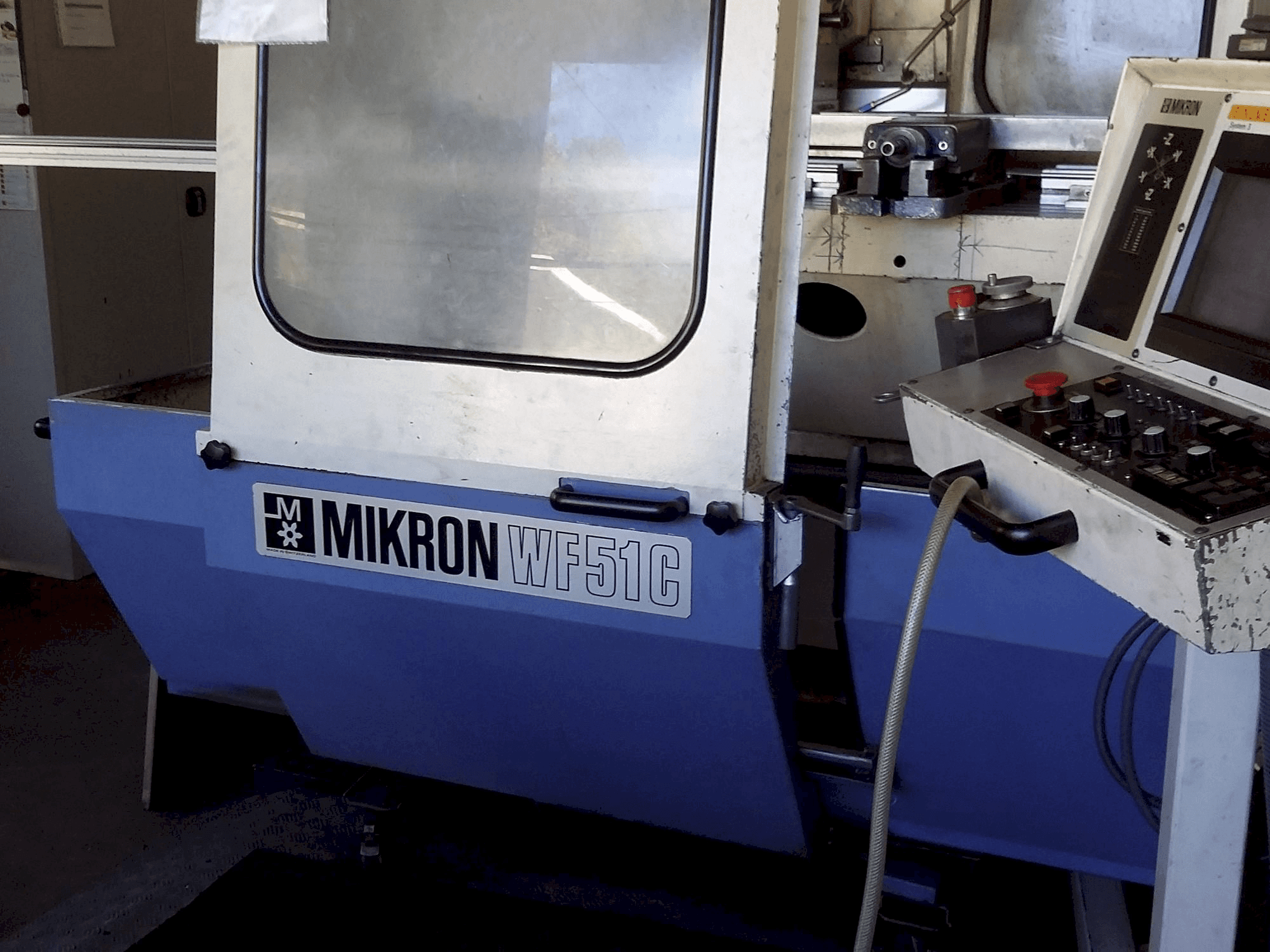 Prikaz stroja MIKRON WF51C/3M-4 sprijeda
