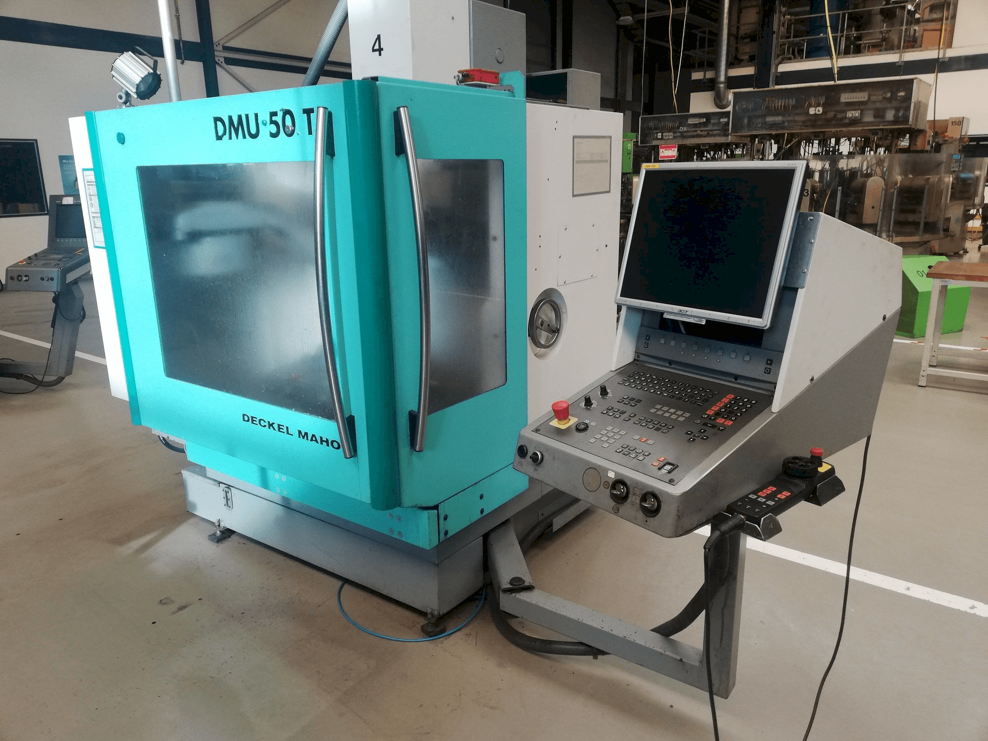Prikaz stroja DECKEL MAHO DMU 50T sprijeda