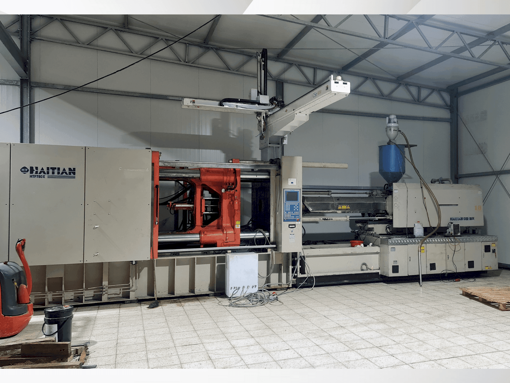 Prikaz stroja HAITIAN HTF 780x sprijeda