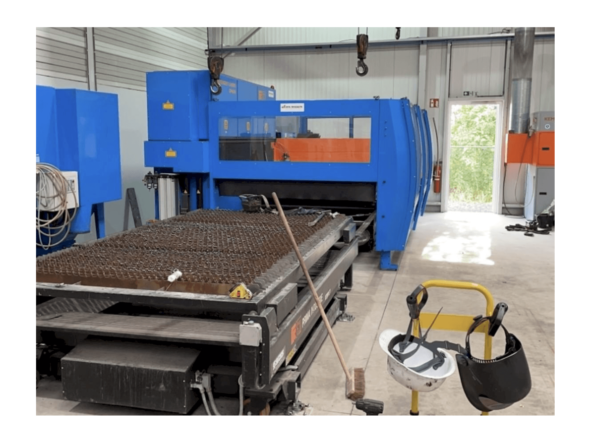 Prikaz stroja Prima Industrie Platino 1530 sprijeda