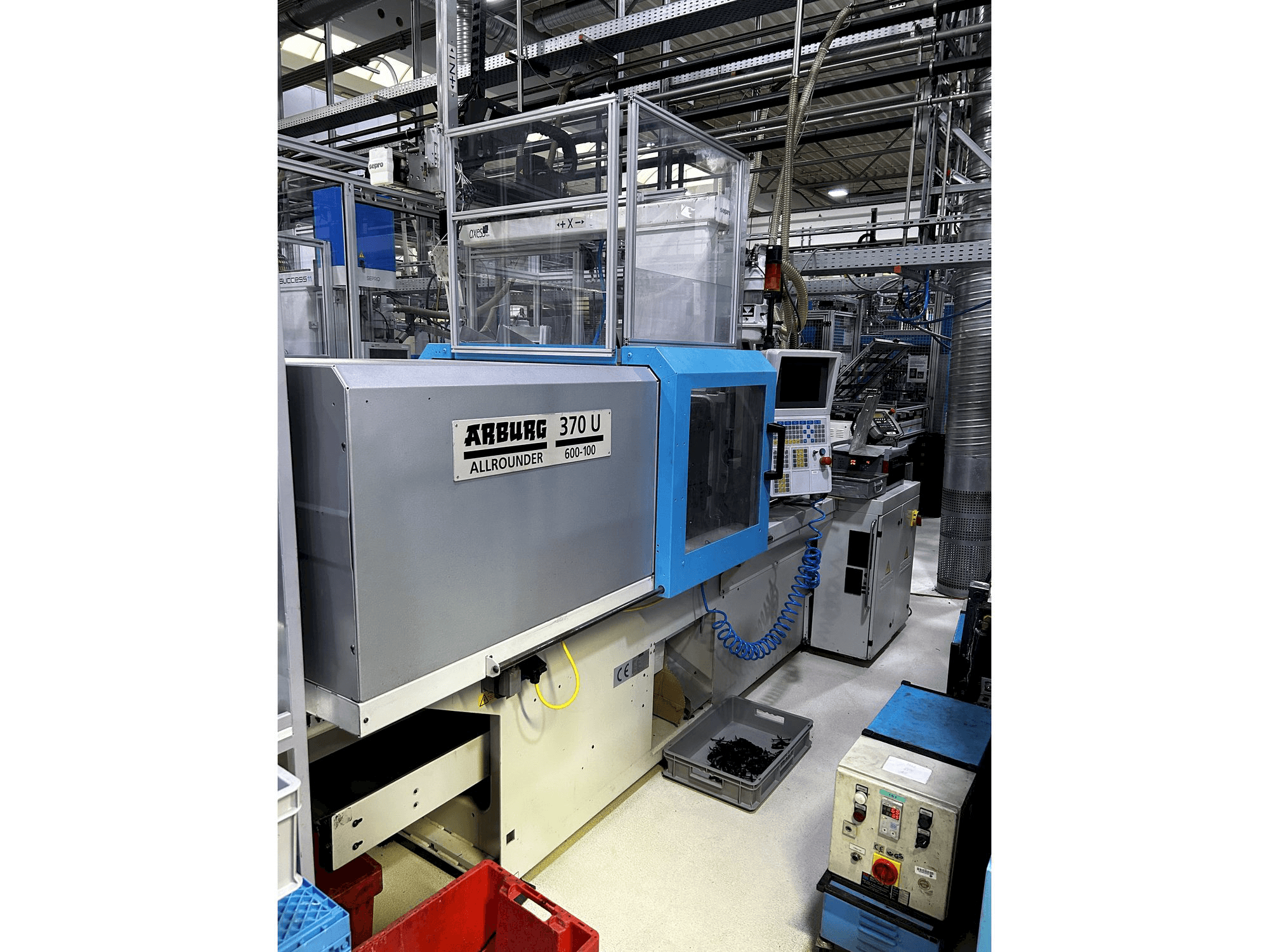 Prikaz stroja Arburg Allrounder 370 U 600-100 sprijeda