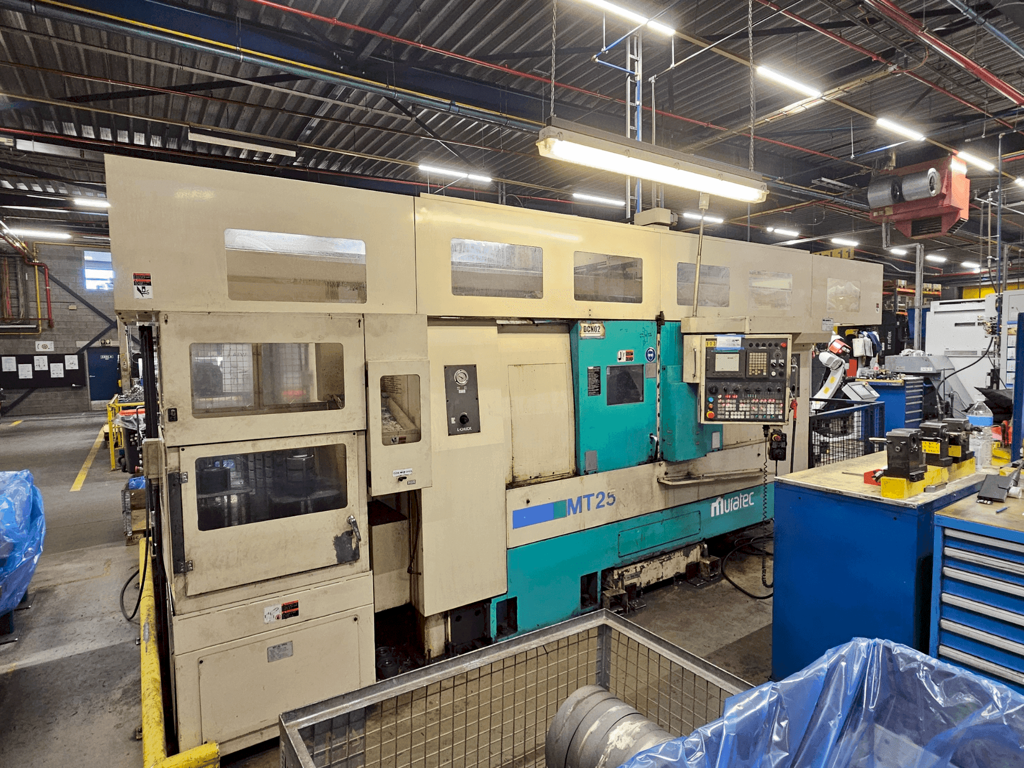 Prikaz stroja Muratec MT25 sprijeda