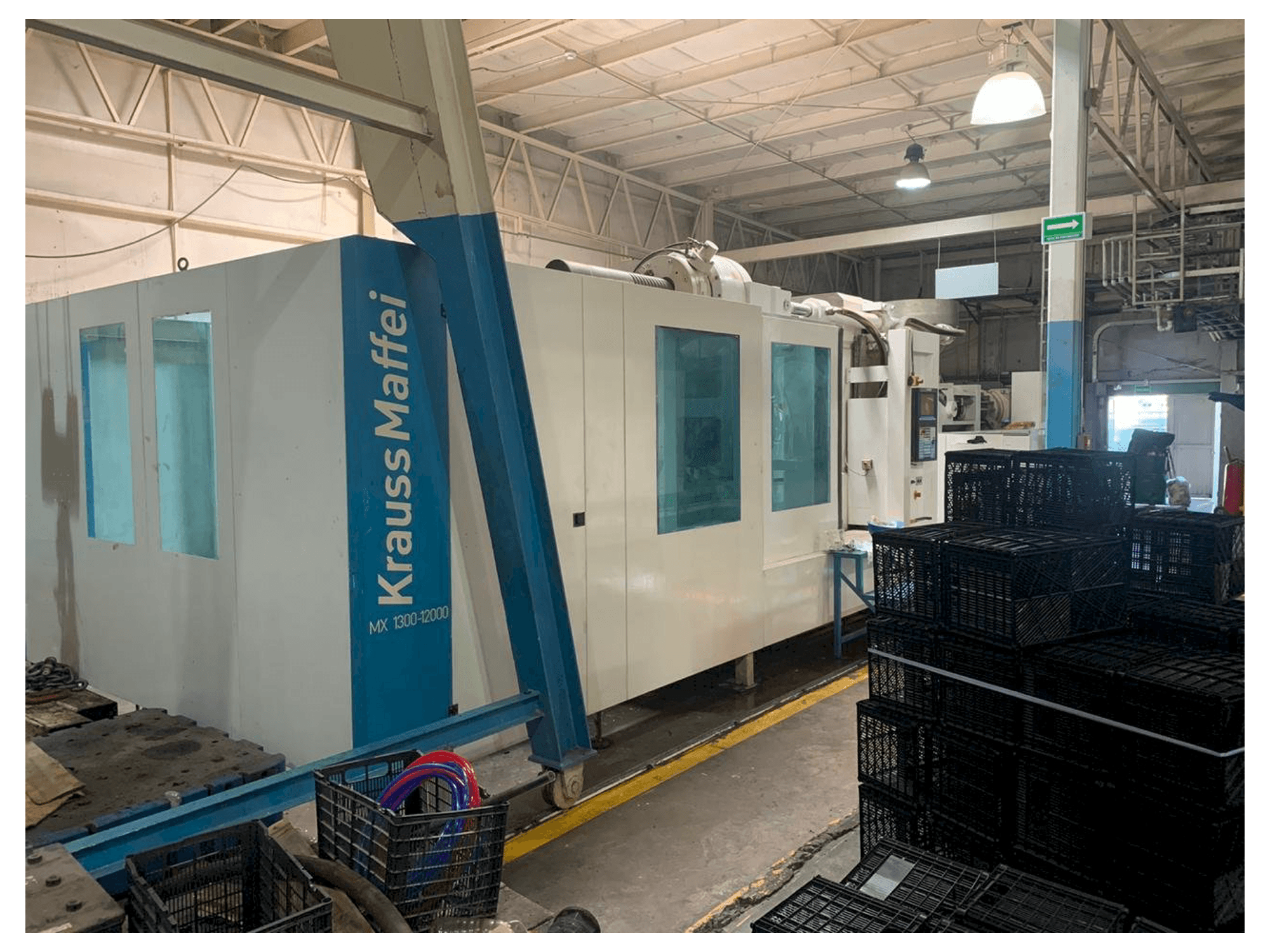 Prikaz stroja Krauss Maffei 1300-12000 MX sprijeda