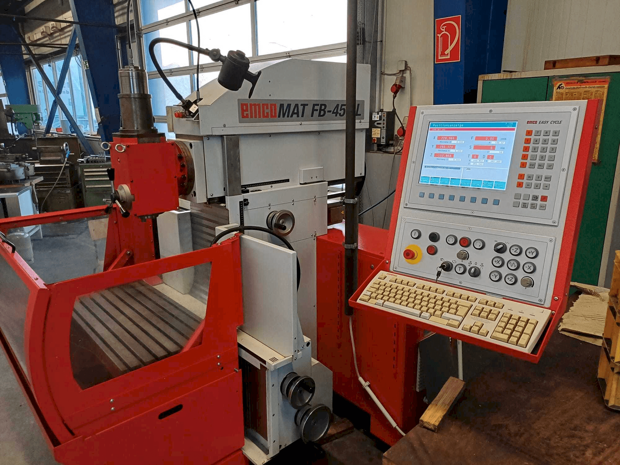 Prikaz stroja EMCO EMCOMAT FB-450 sprijeda