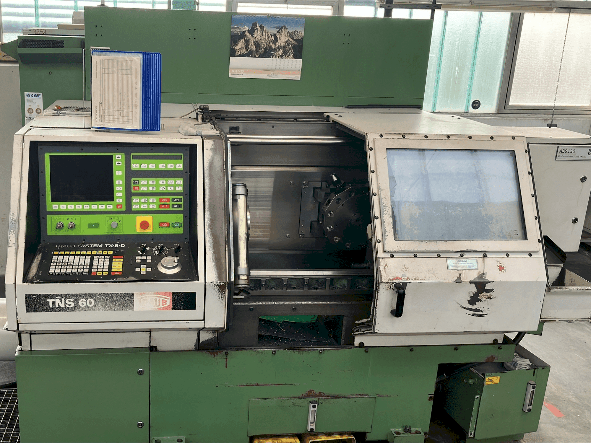 Prikaz stroja TRAUB TNS 60 sprijeda