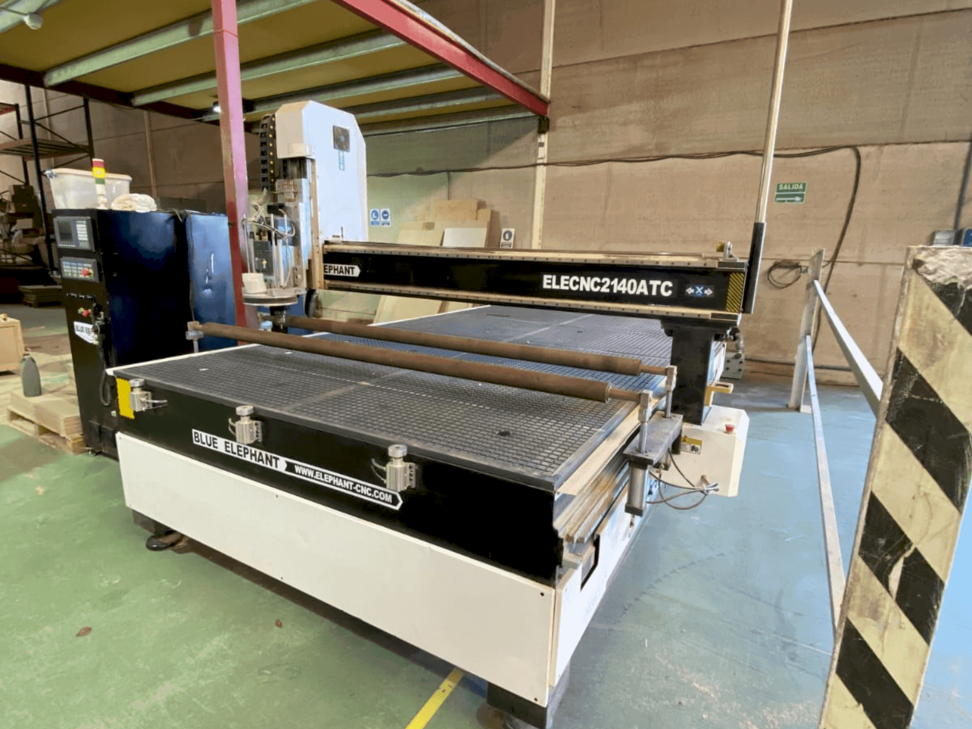 Prikaz stroja BLUE ELEPHANT ELECNC 2200x3700 sprijeda