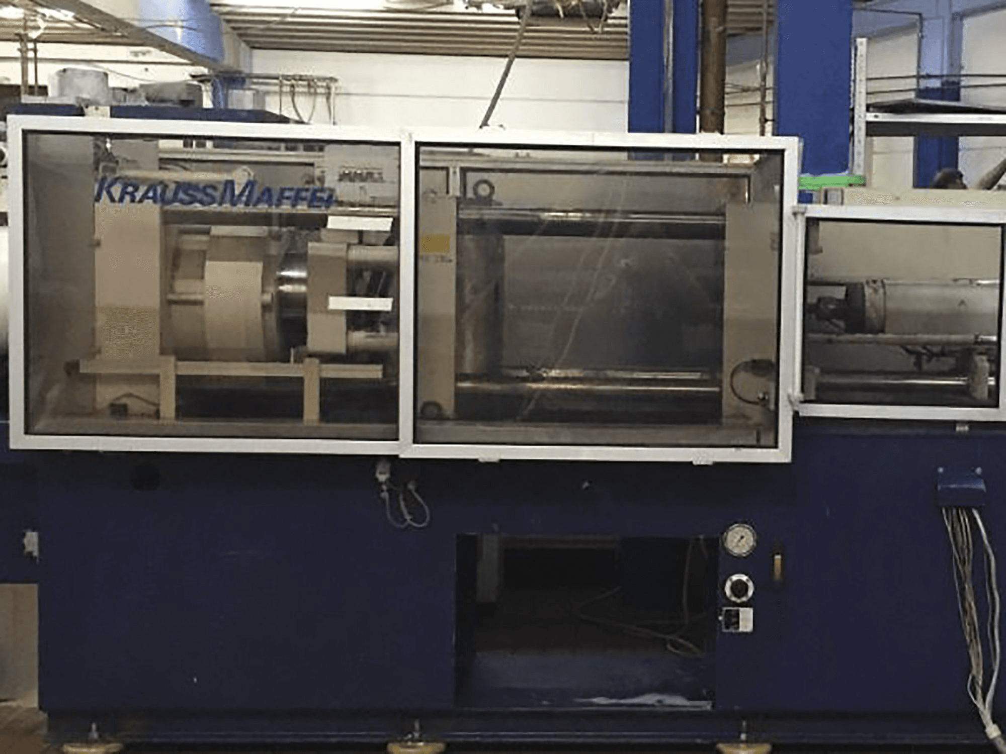 Prikaz stroja Krauss Maffei 150-620 B1 sprijeda