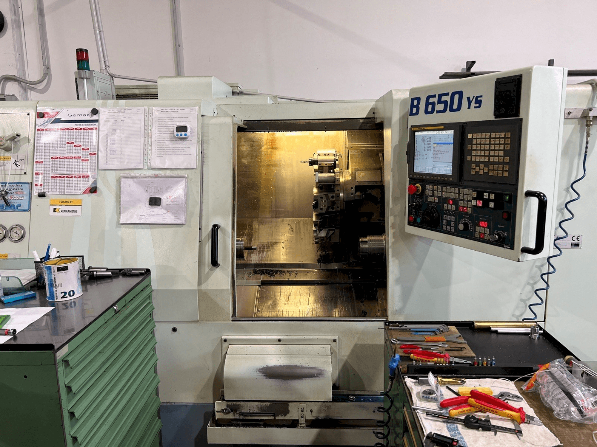 Prikaz stroja Biglia B650 YS sprijeda