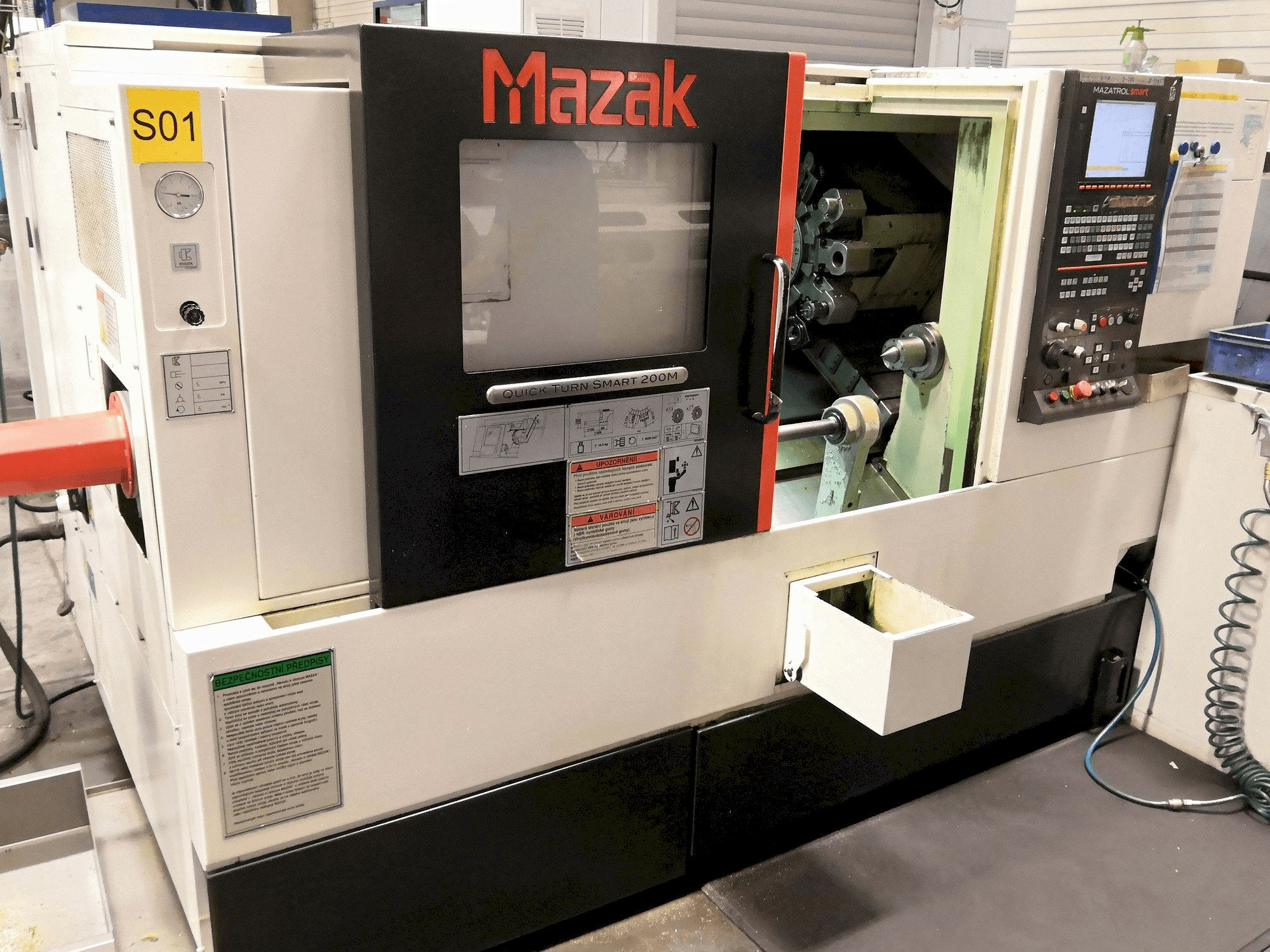 Prikaz stroja Mazak Quick Turn Smart 200M sprijeda