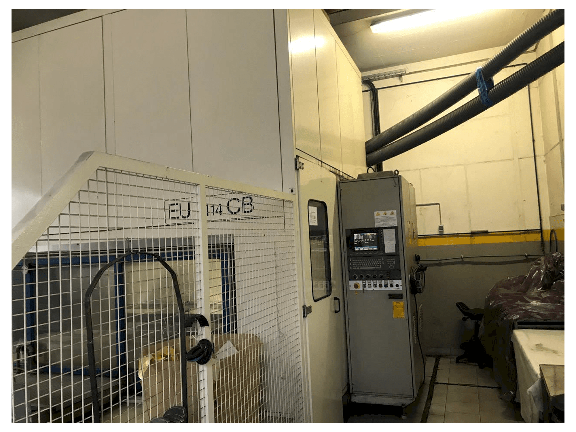 Prikaz lijeve strane stroja Belotti EU3414PWCB