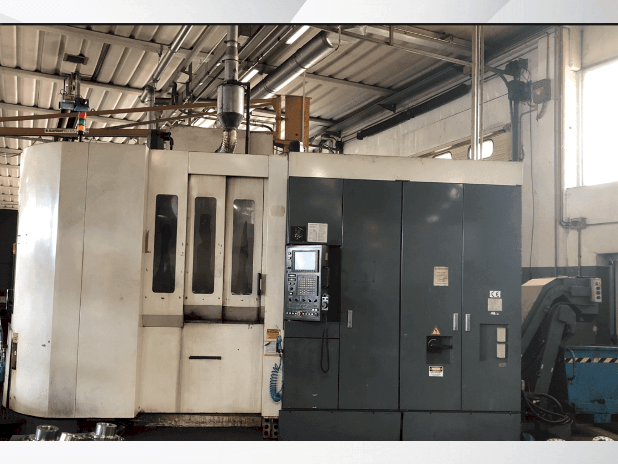 Prikaz stroja Kitamura MyCenter HX500i sprijeda