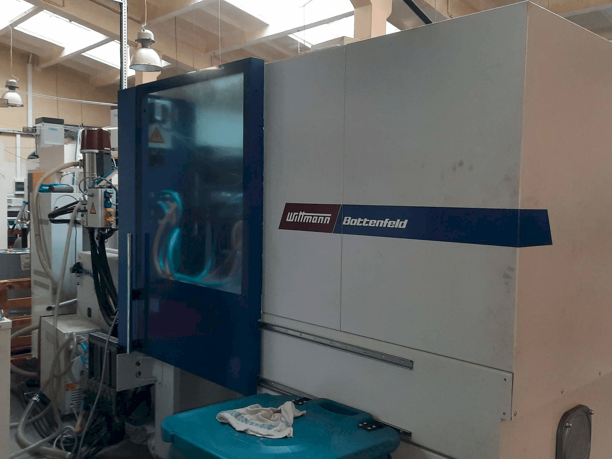 Prikaz stroja Battenfeld SmartPower 110/350 sprijeda