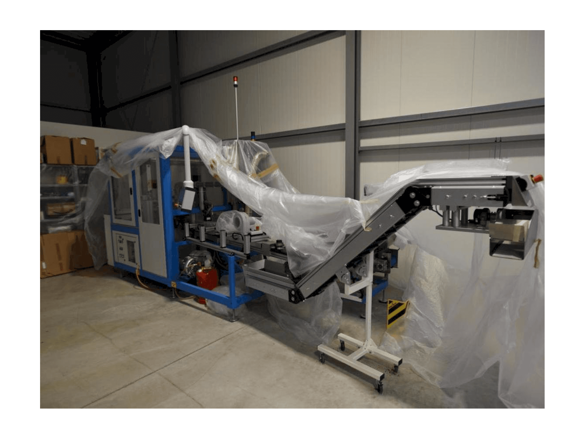 Prikaz lijeve strane stroja TAMPOPRINT Closure Print C