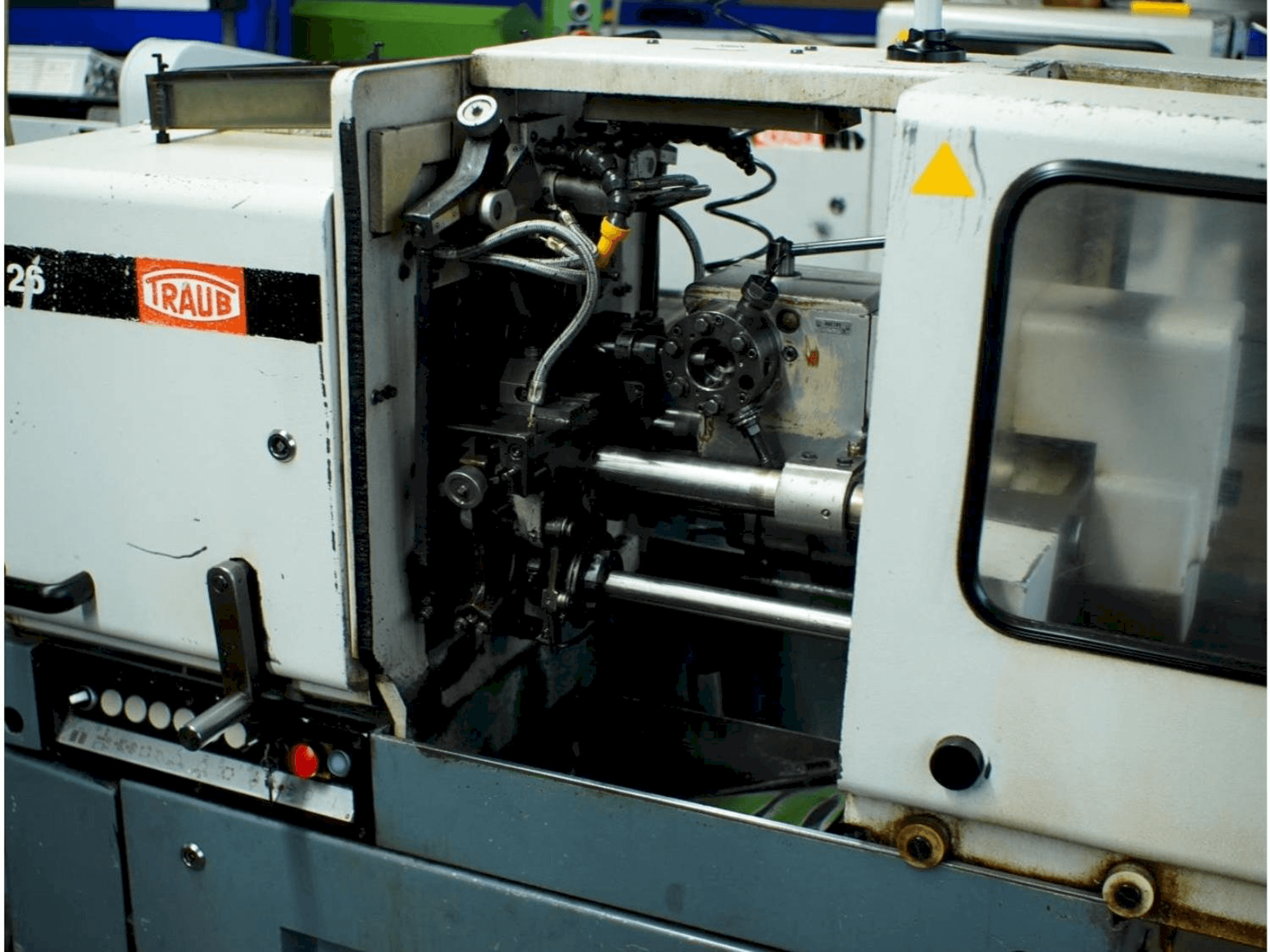 Prikaz stroja TRAUB TK42 sprijeda