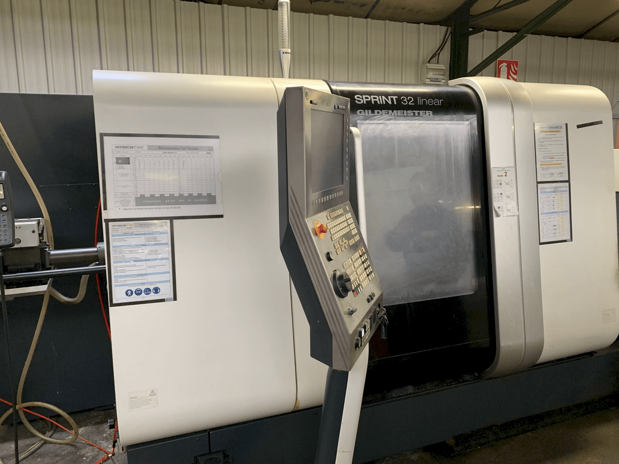 Prikaz stroja DMG SPRINT 32 linear sprijeda