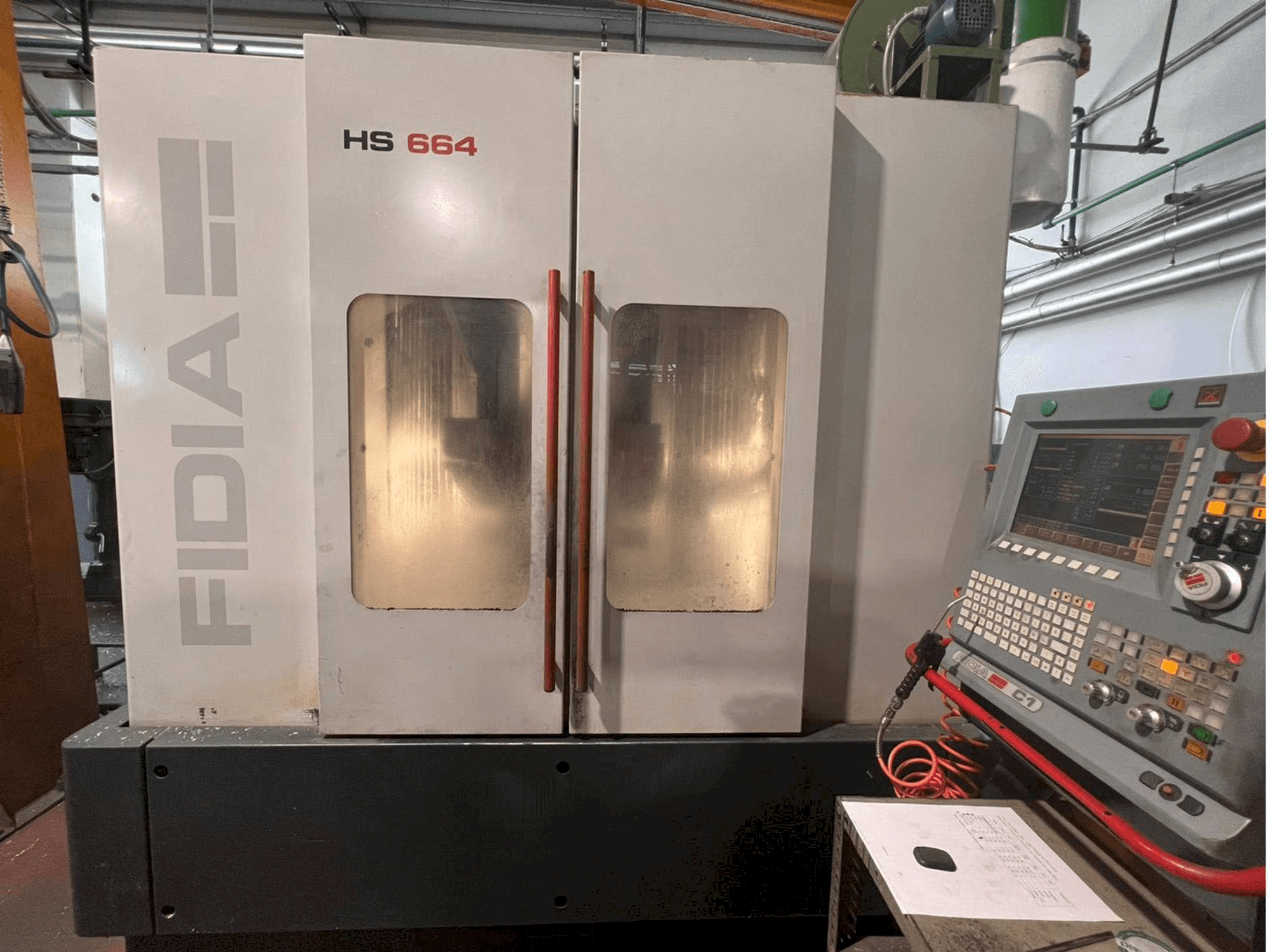 Prikaz stroja Fidia HS 664 sprijeda