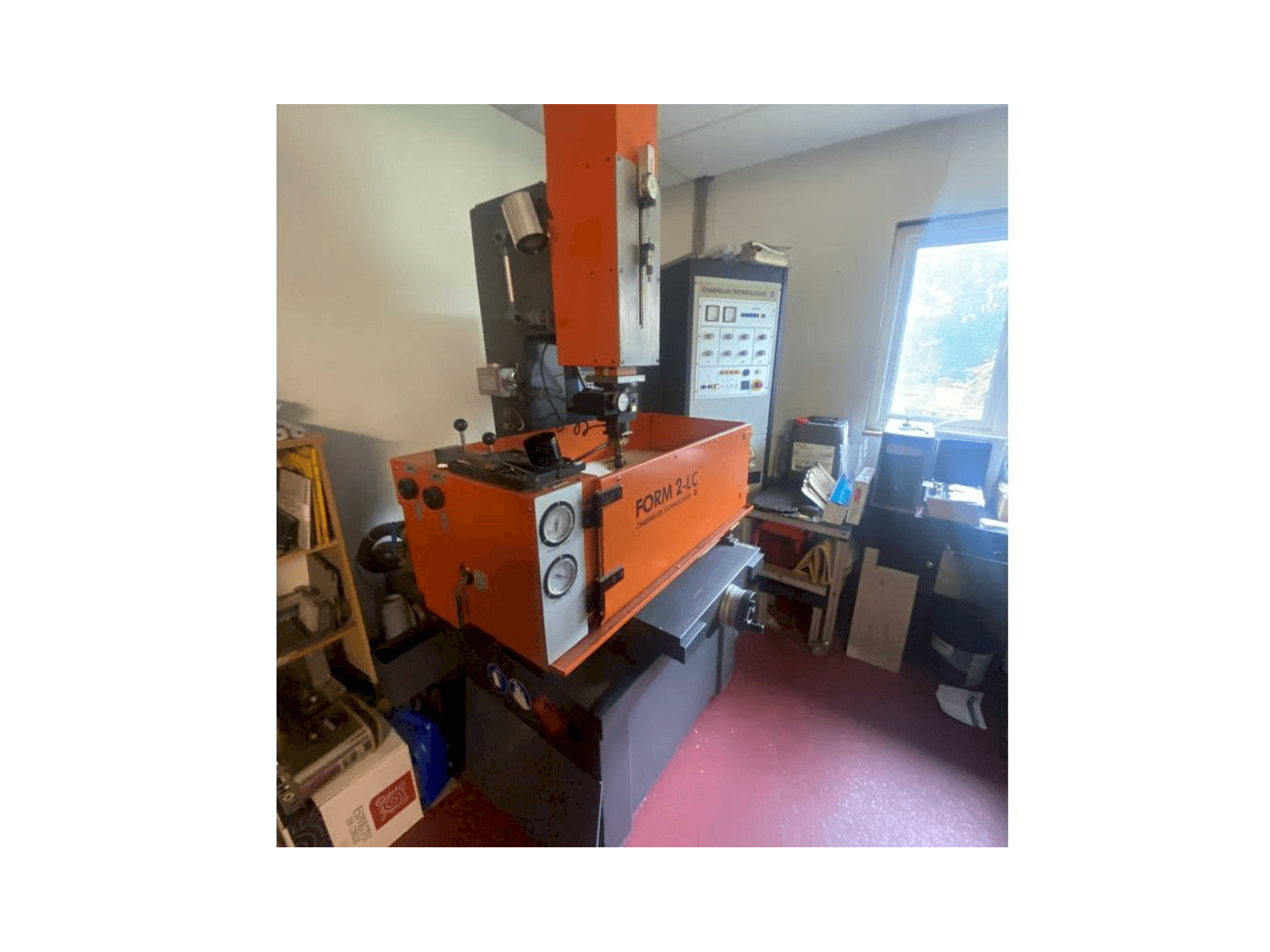 Prikaz stroja CHARMILLES Form 2-LC sprijeda