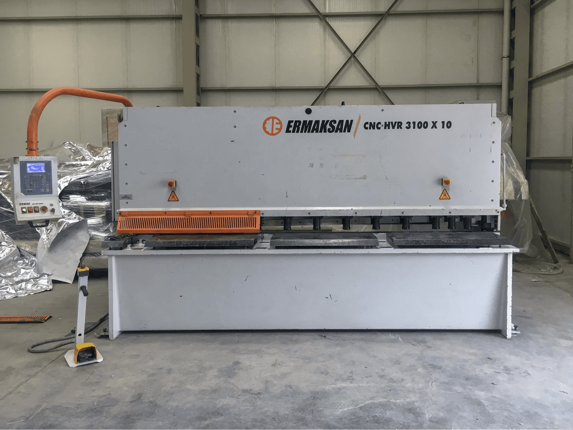 Prikaz stroja ERMAKSAN CNC HVR 3100x10 sprijeda
