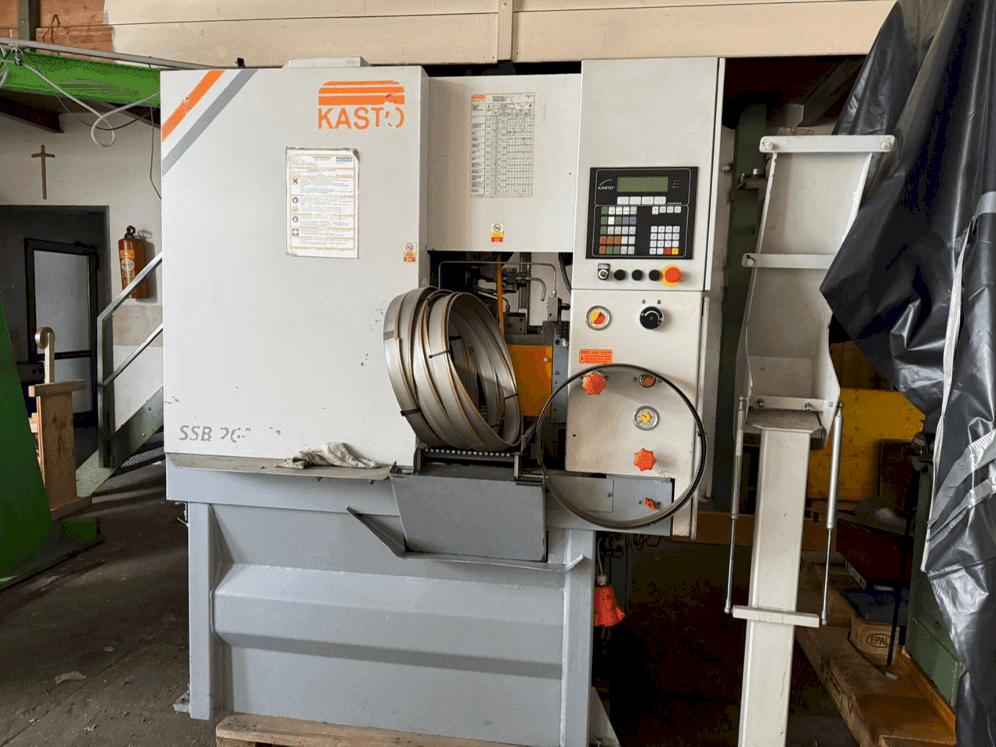 Prikaz stroja KASTO SSB 260 VA-CC-CNC sprijeda