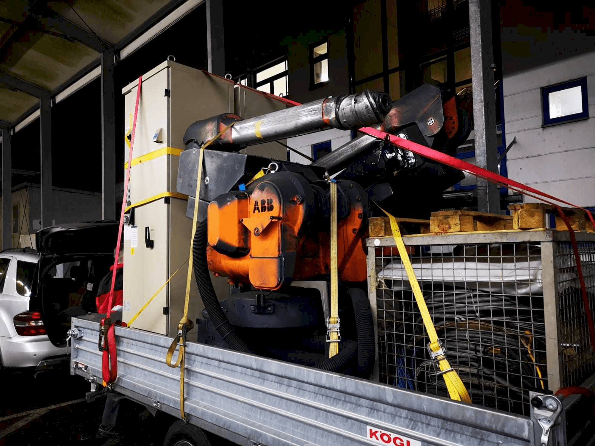 Prikaz stroja ABB IRB 5400 sprijeda