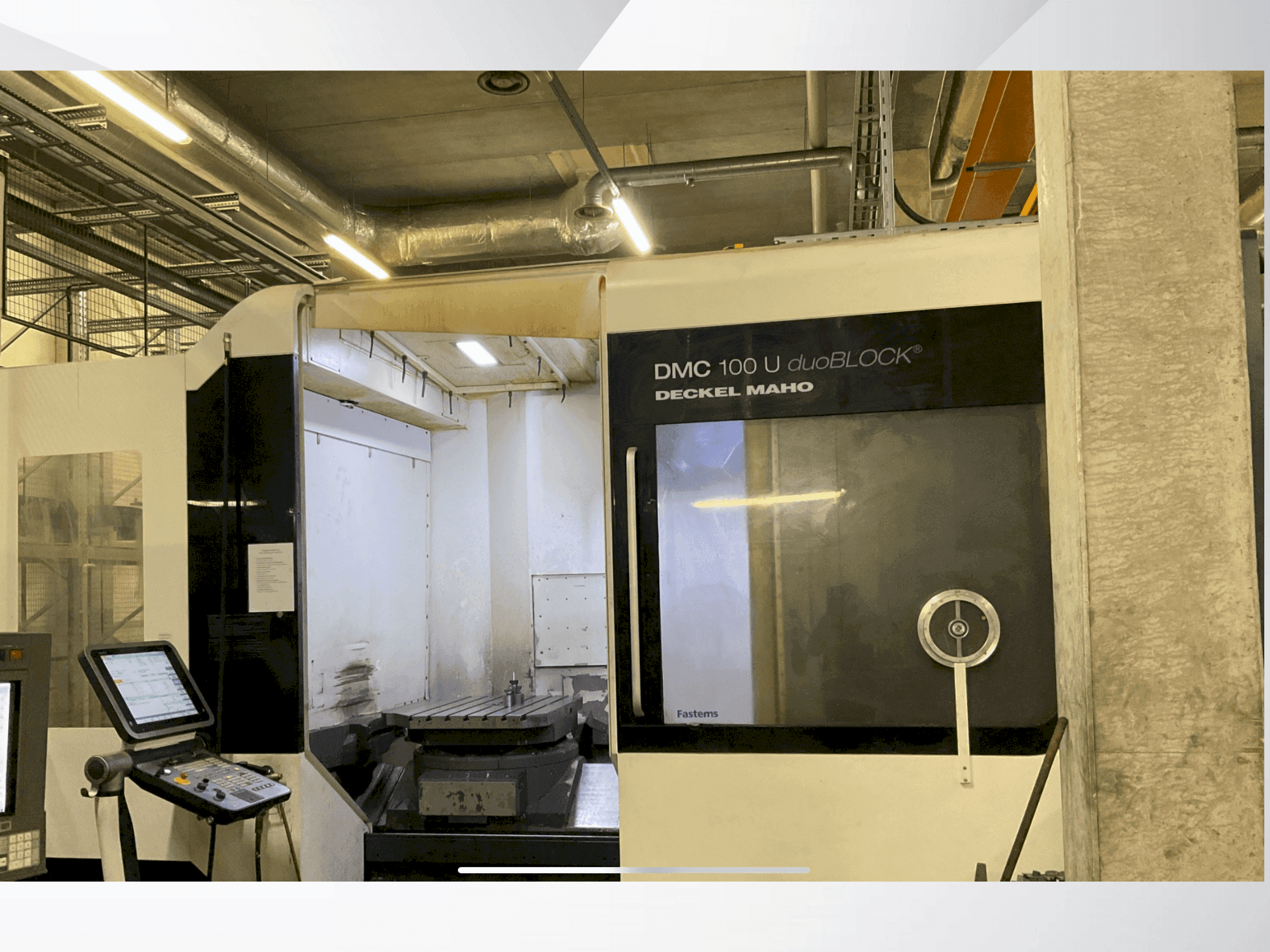 Prikaz stroja DMG DECKEL MAHO DMC 100U duoBLOCK sprijeda