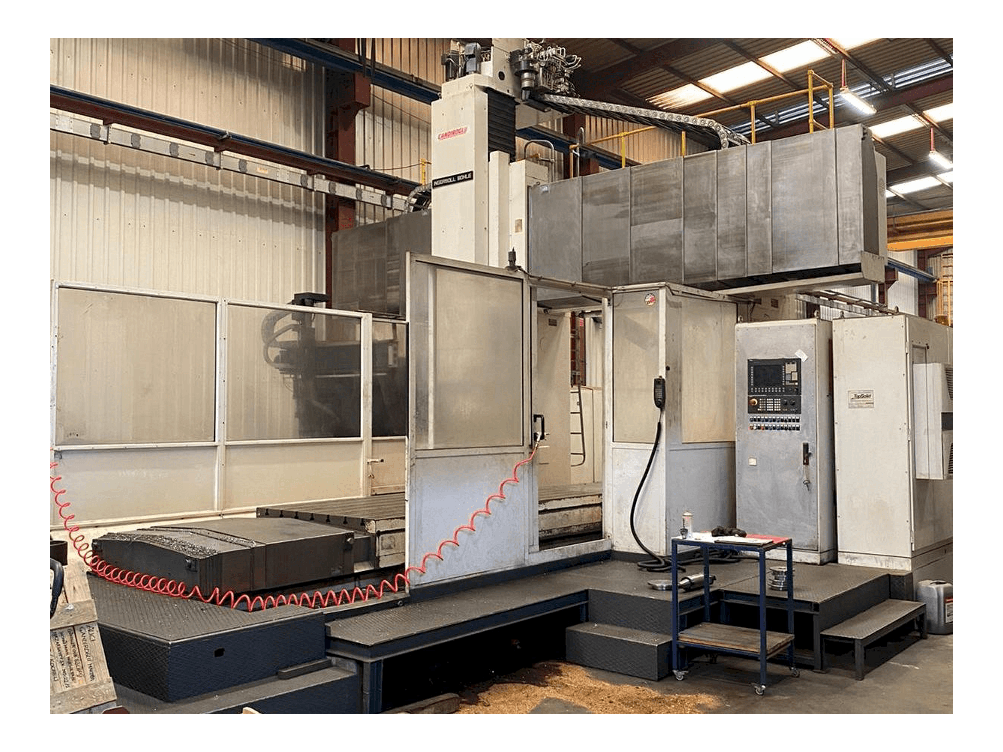 Prikaz stroja INGERSOL BOHLE Master Center T1 sprijeda