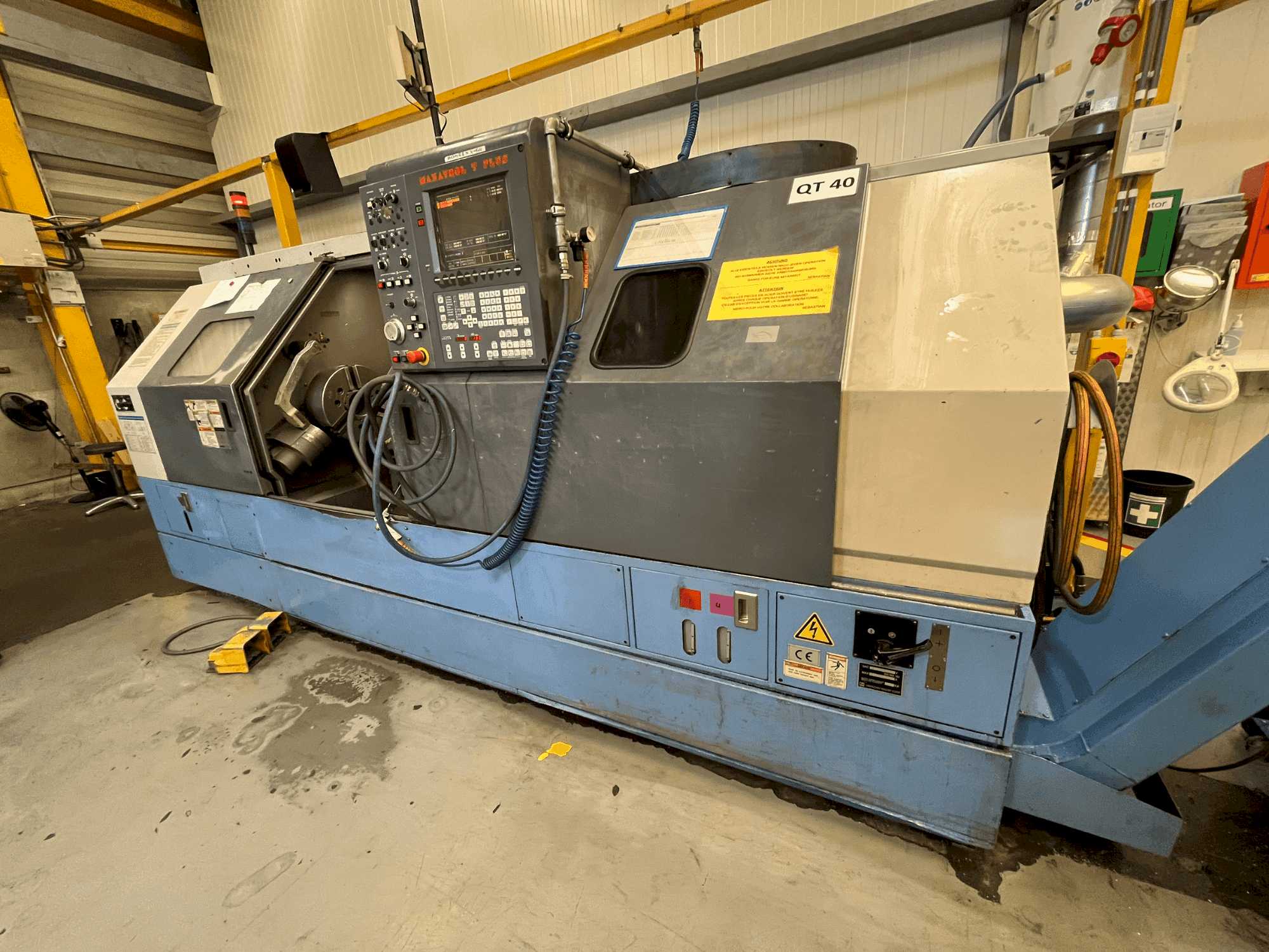 Prikaz stroja Mazak QT-40 sprijeda