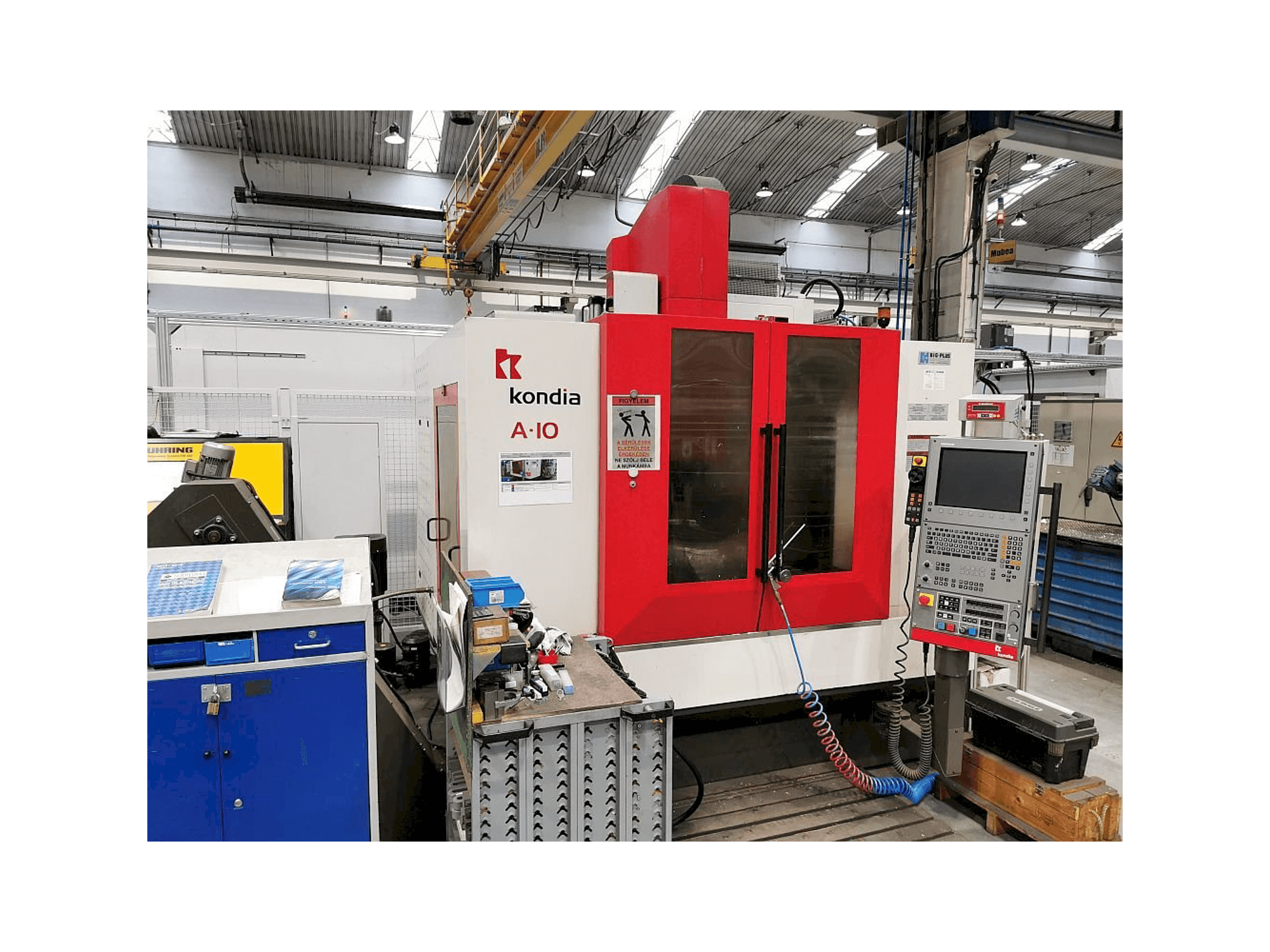 Prikaz stroja KONDIA A10 sprijeda