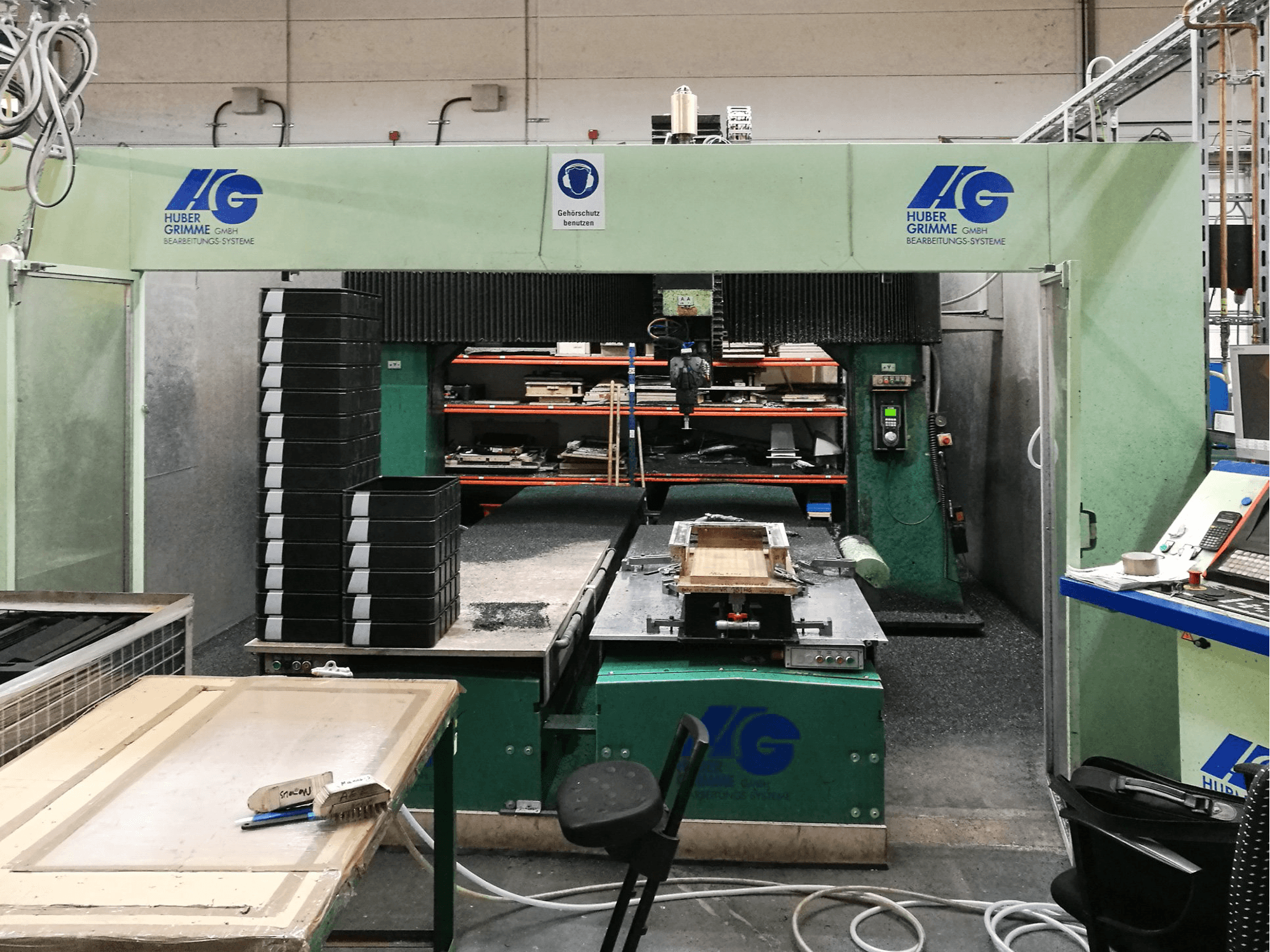 Prikaz stroja Huber&Grimme HG3000T sprijeda