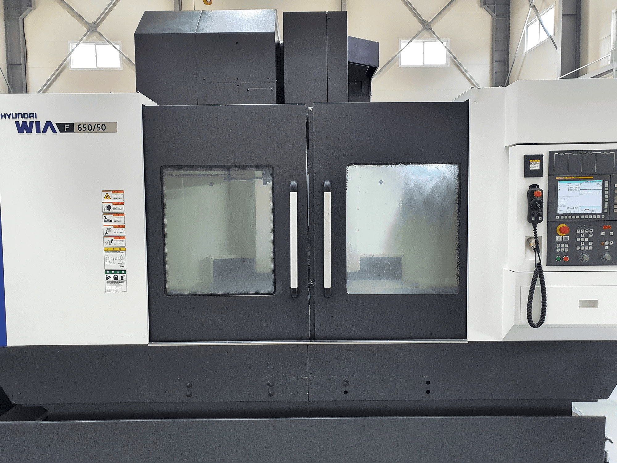 Prikaz stroja Hyundai Wia F650/50 sprijeda