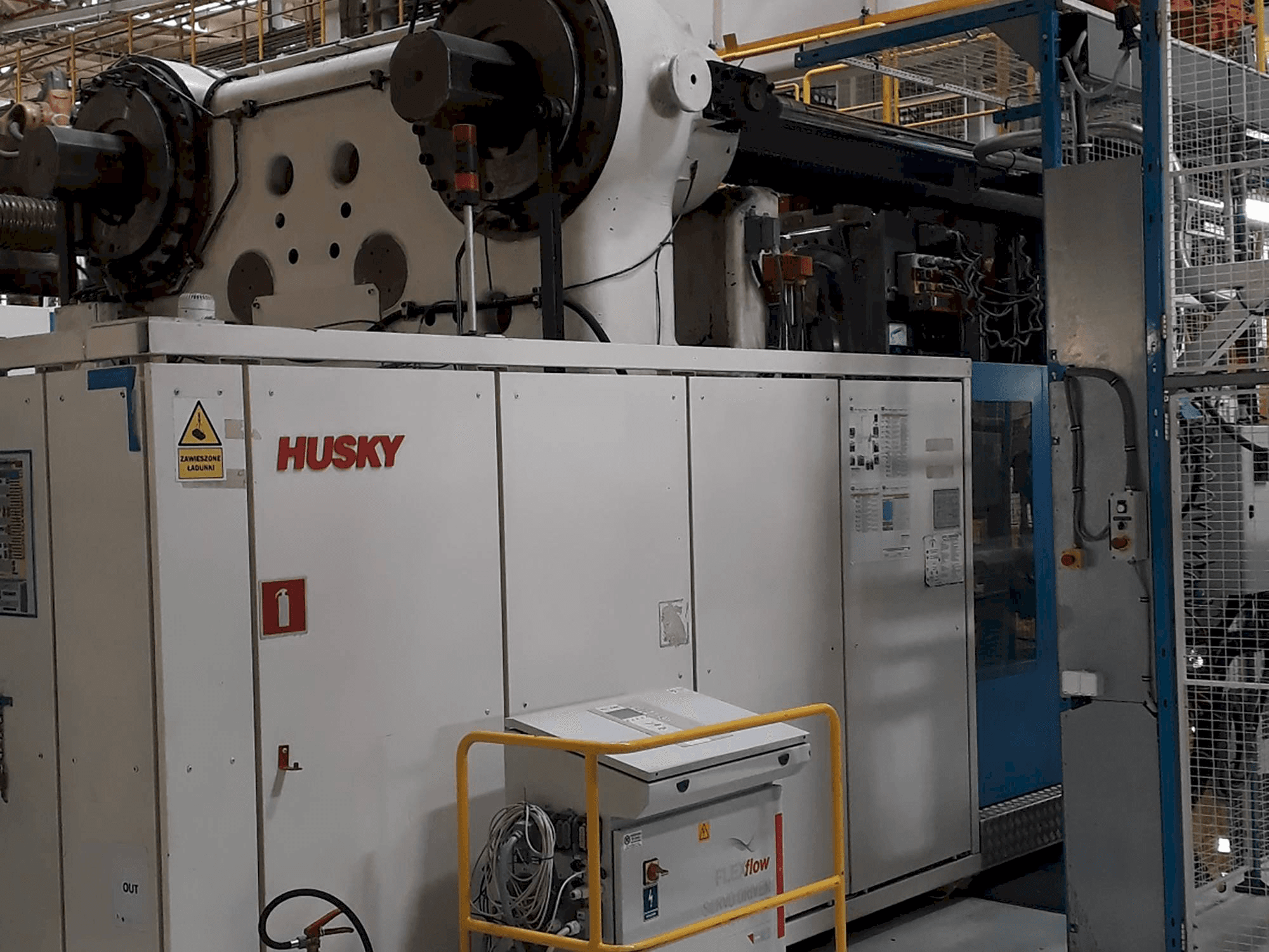Prikaz stroja Husky ELL2350 RS155/145 sprijeda