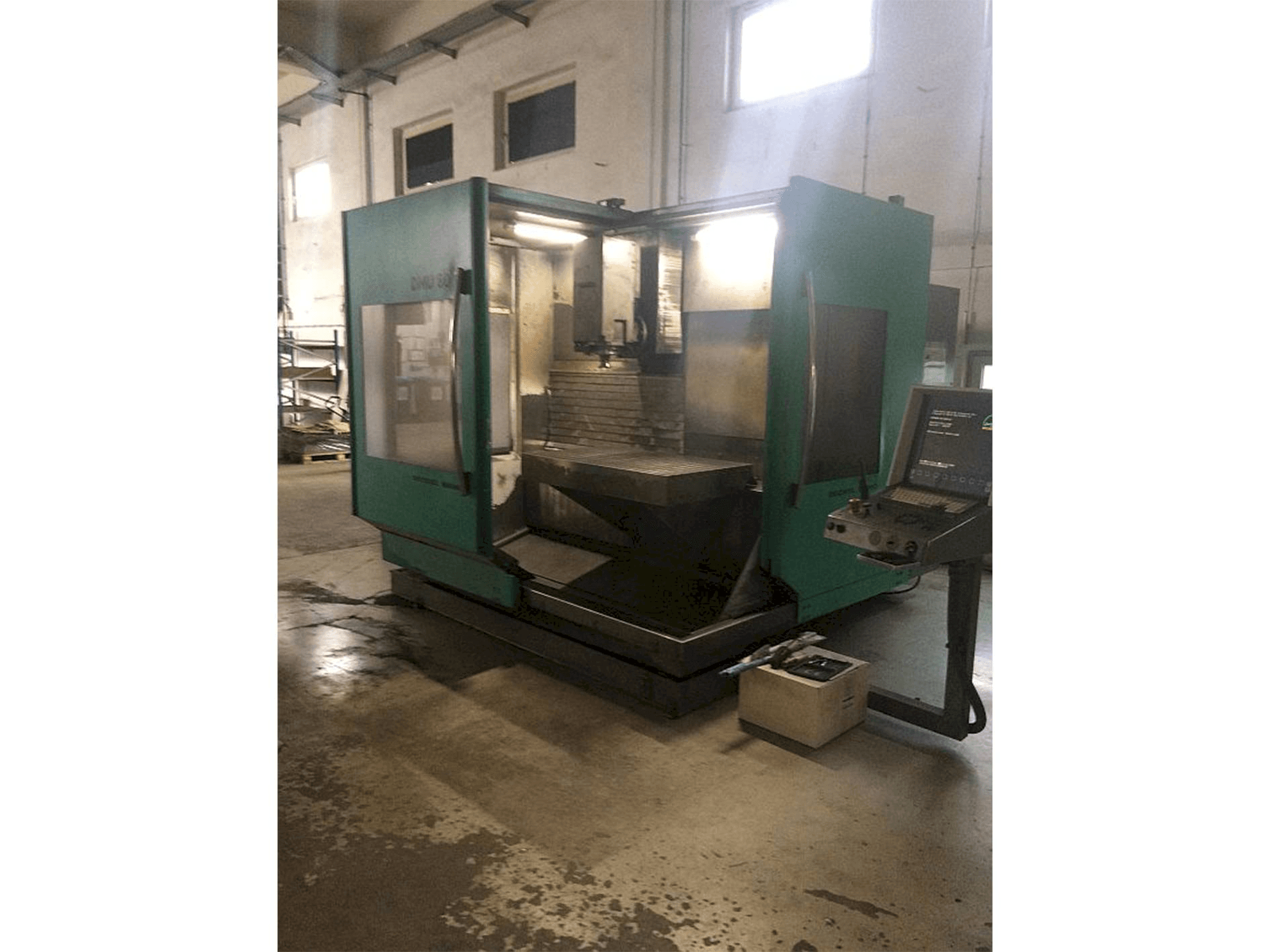 Prikaz stroja DMG 80E sprijeda