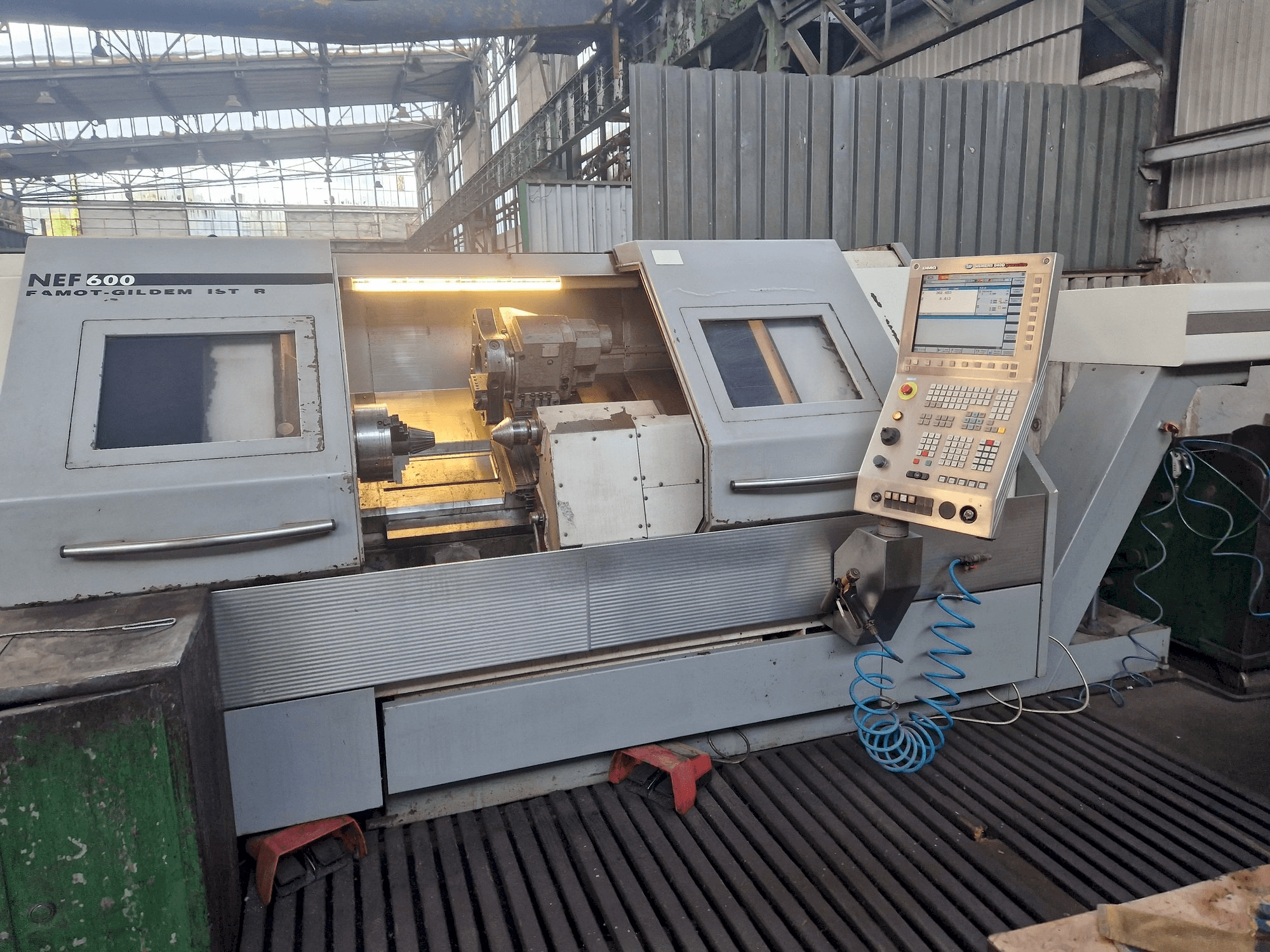Prikaz stroja DMG GILDEMEISTER NEF 600 sprijeda