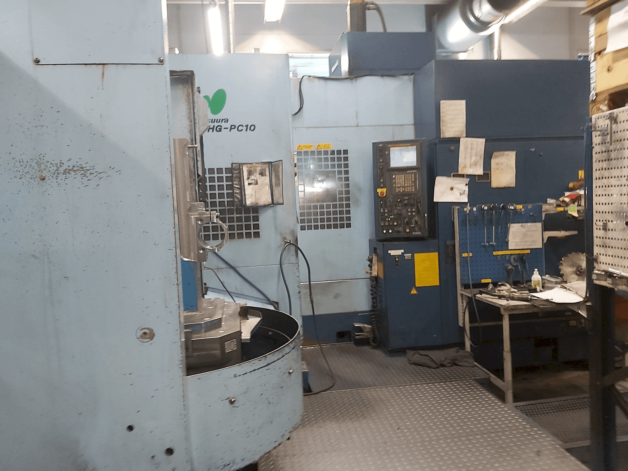 Prikaz stroja Matsuura MC-900HG sprijeda