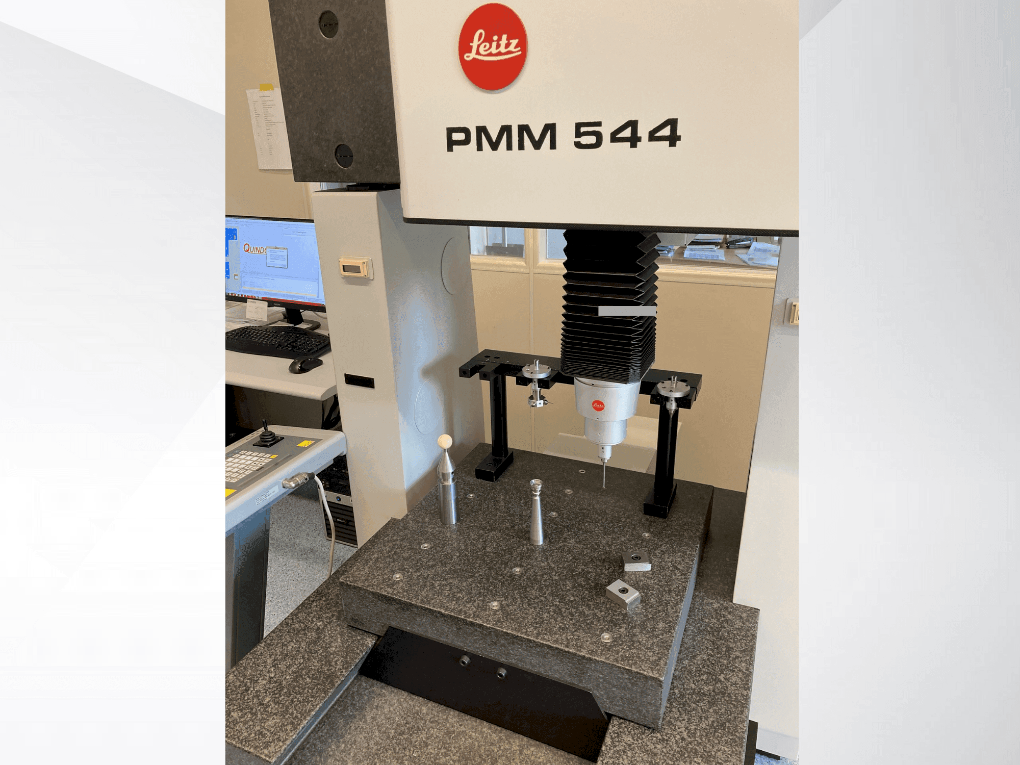 Prikaz stroja LEITZ PMM 544 sprijeda