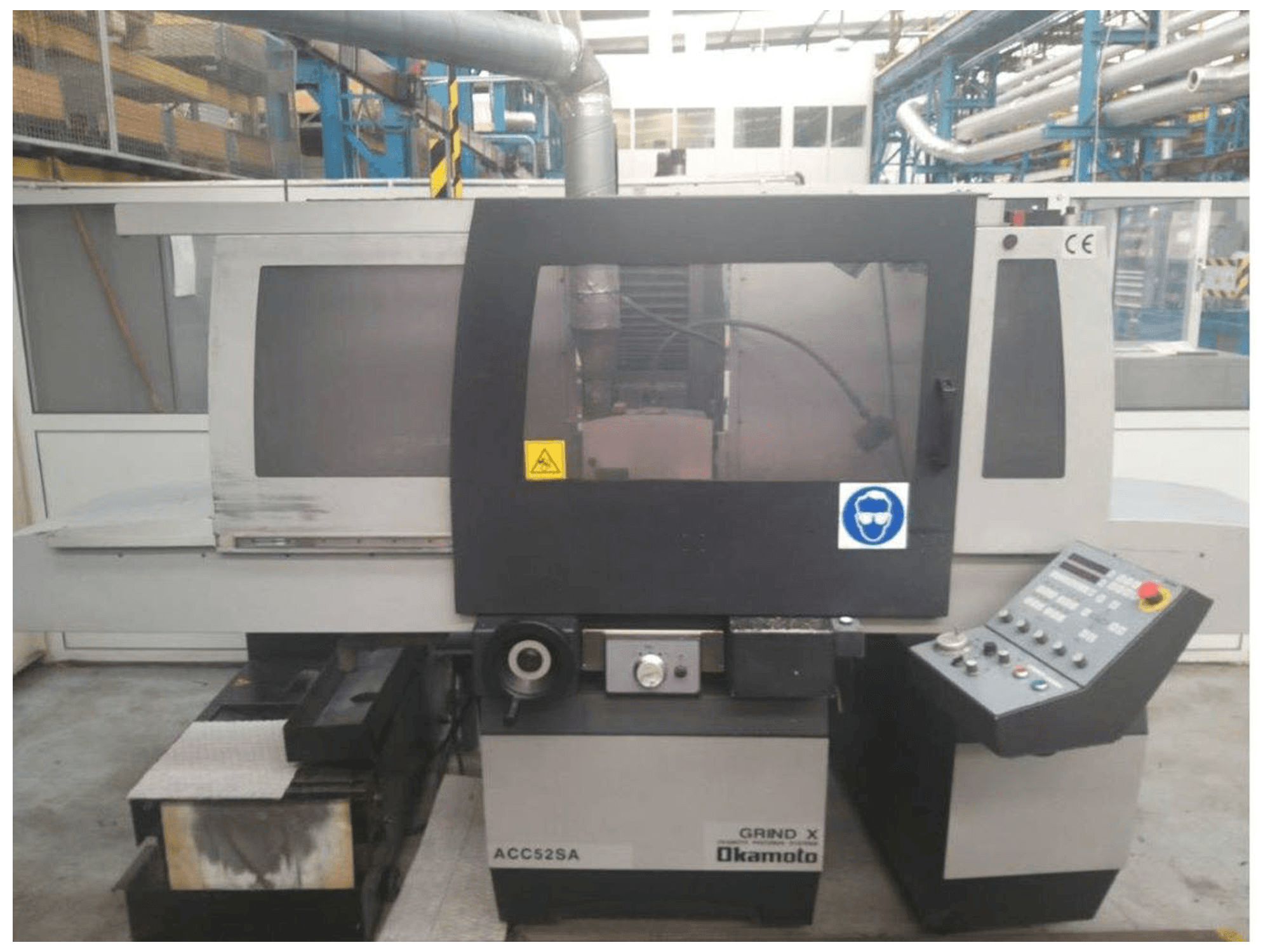 Prikaz stroja OKAMOTO ACC 52SA sprijeda