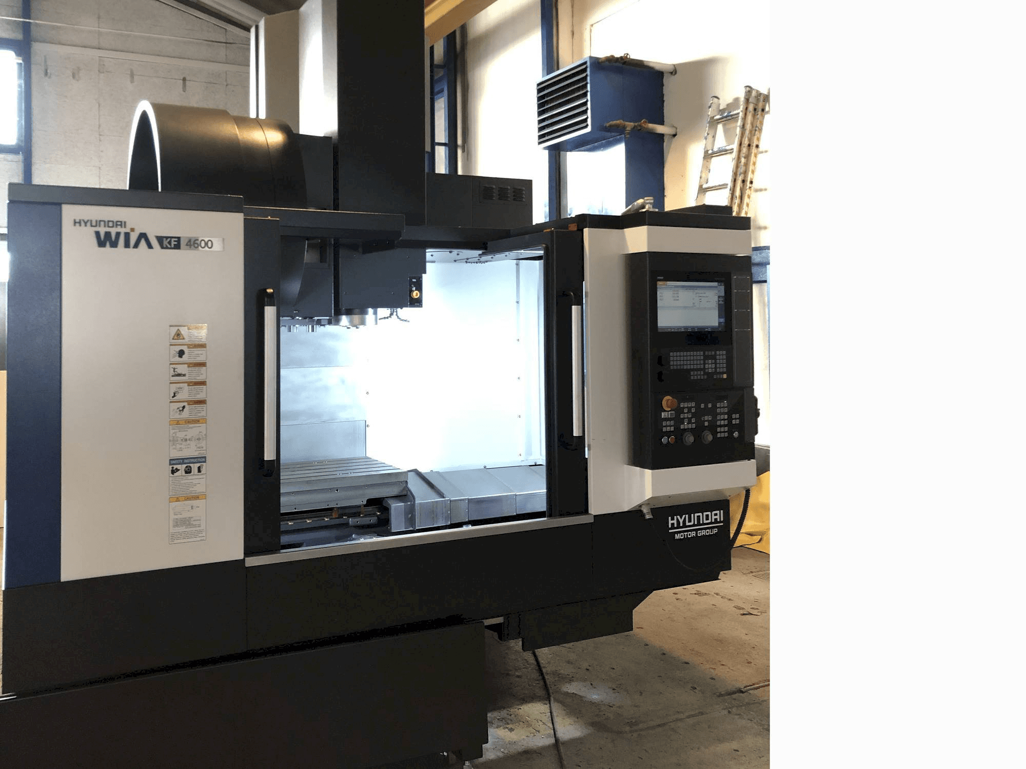 Prikaz stroja Hyundai Wia KF4600 sprijeda