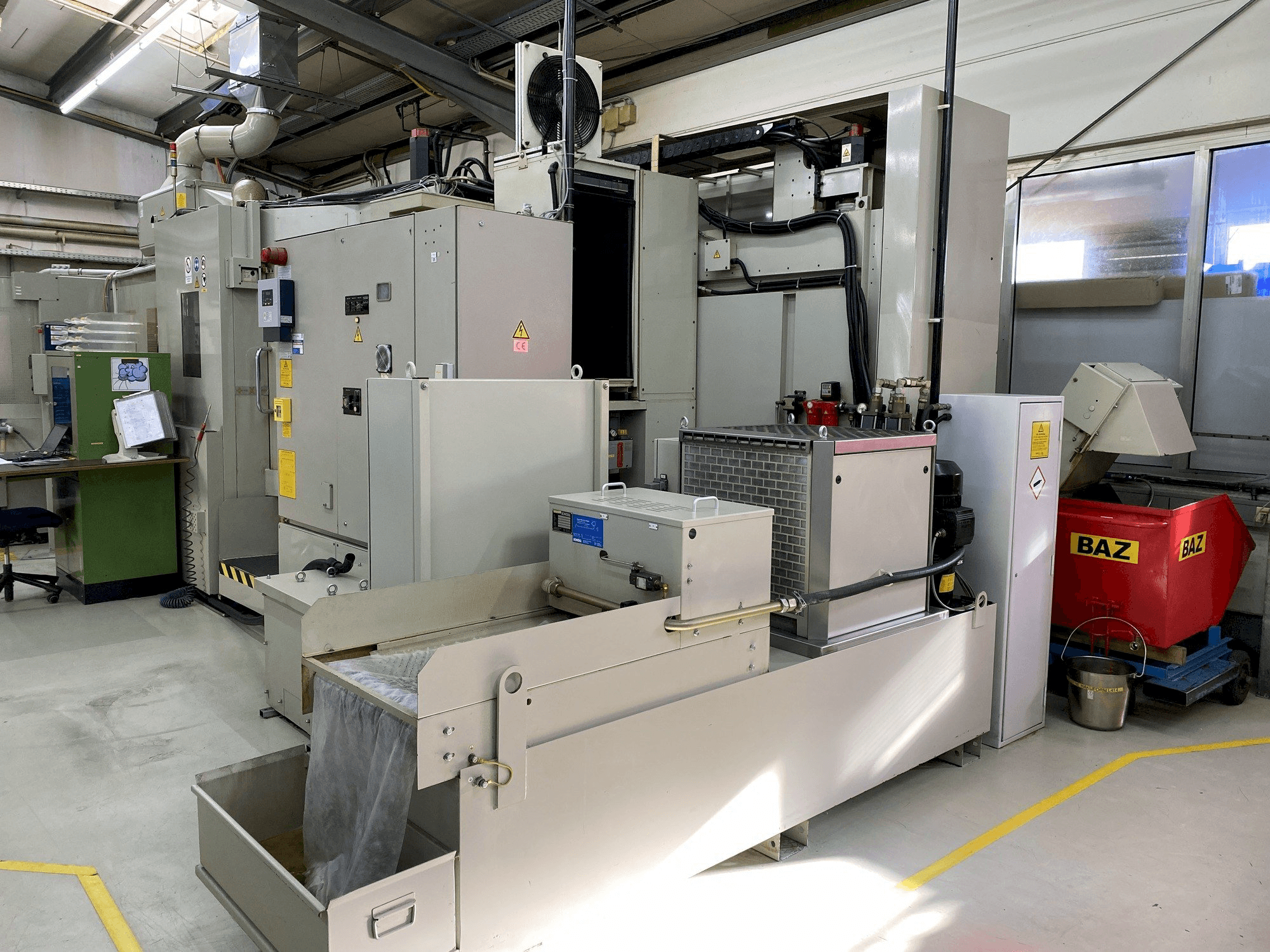 Prikaz stroja Mitsui Seiki HU50A sprijeda