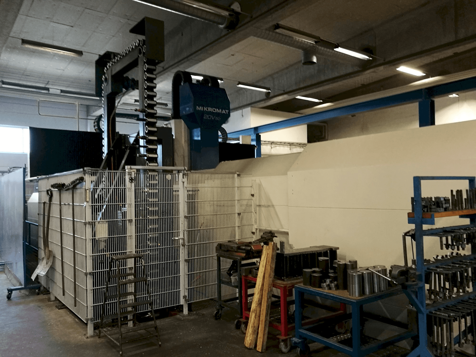 Detalj stroja MIKROMAT 20V 5D